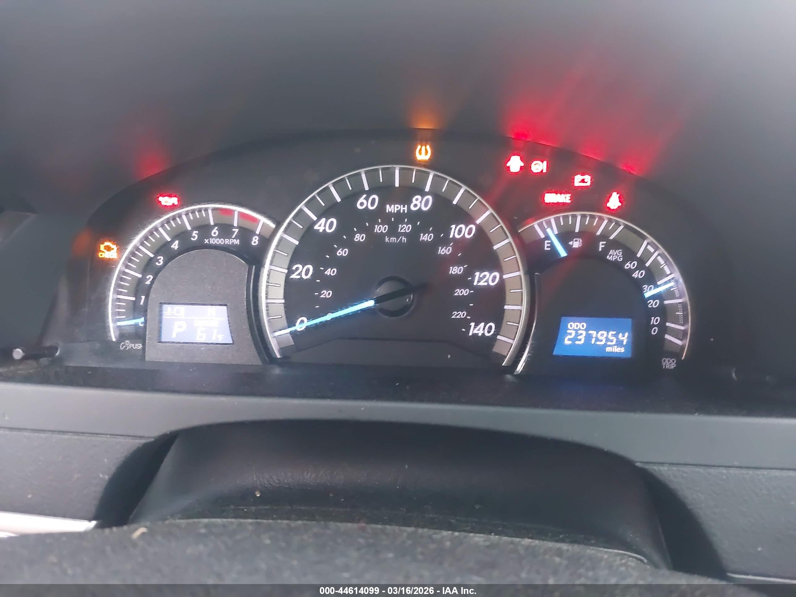 TOYOTA CAMRY image 7
