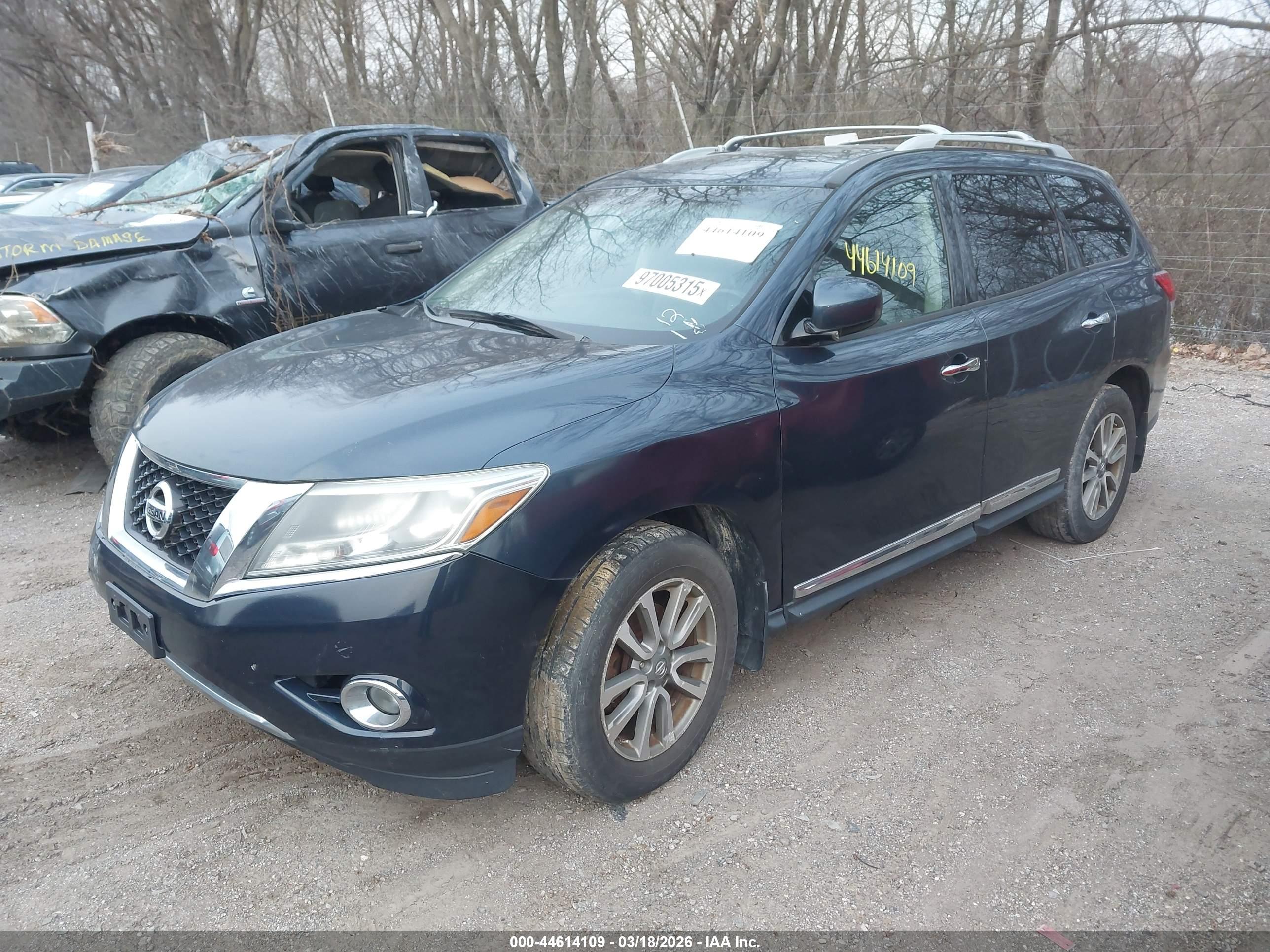 NISSAN PATHFINDER image 2