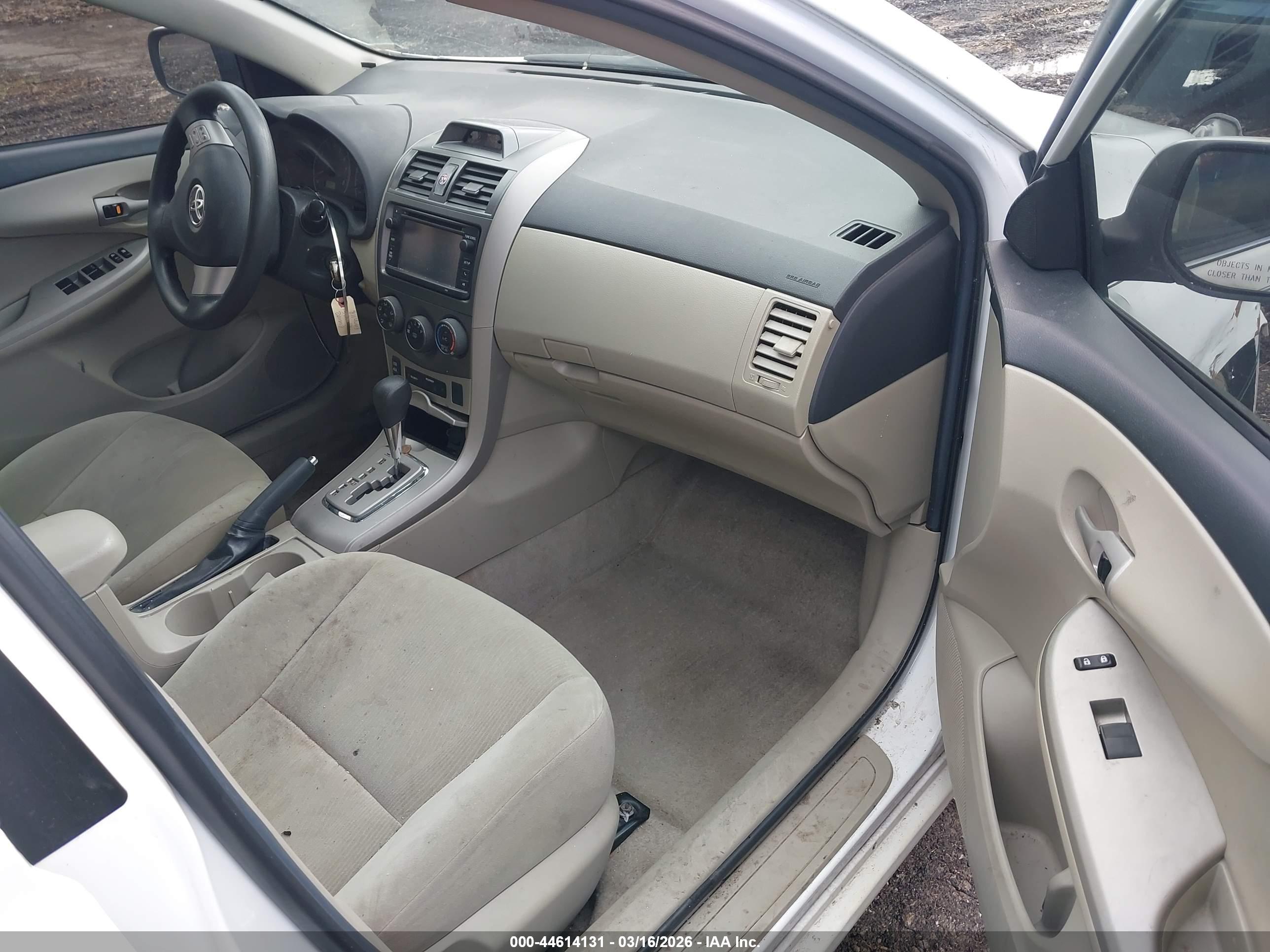 TOYOTA COROLLA image 5