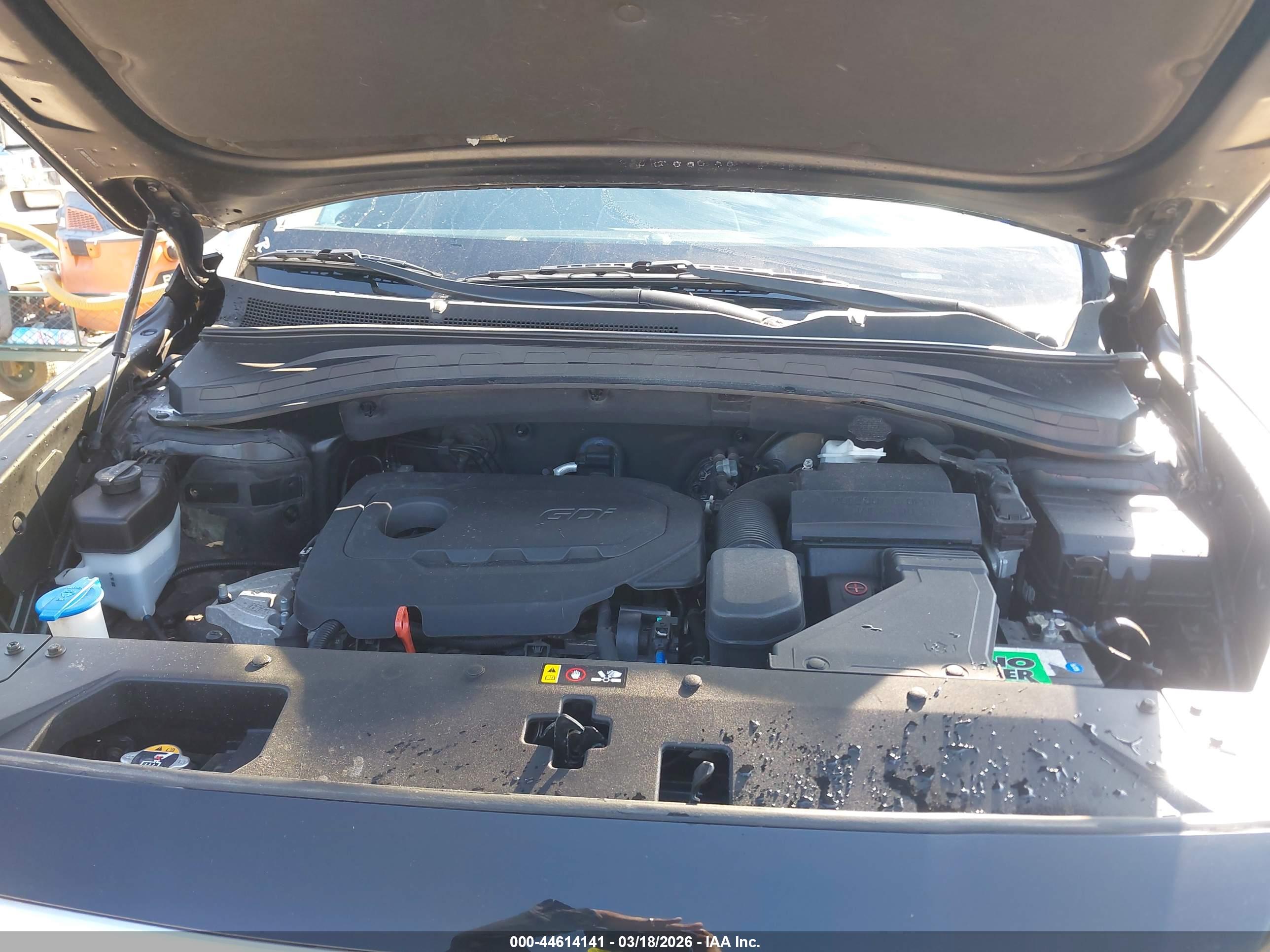 HYUNDAI SANTA image 10