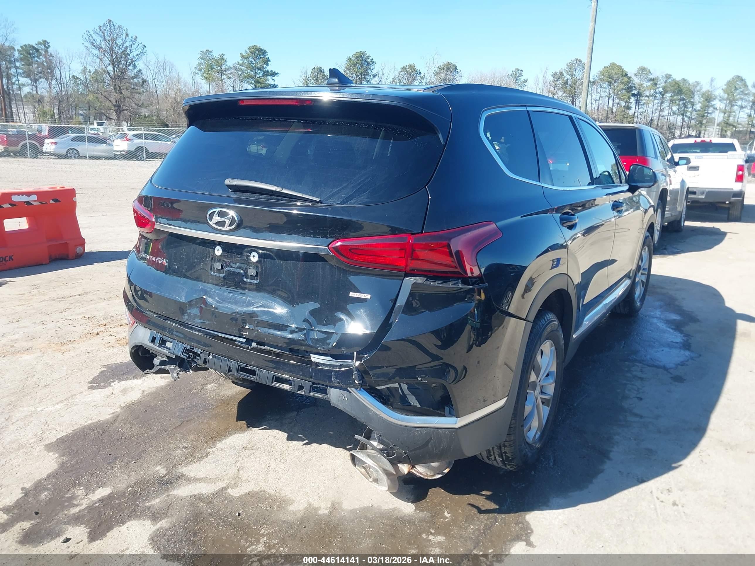 HYUNDAI SANTA image 4