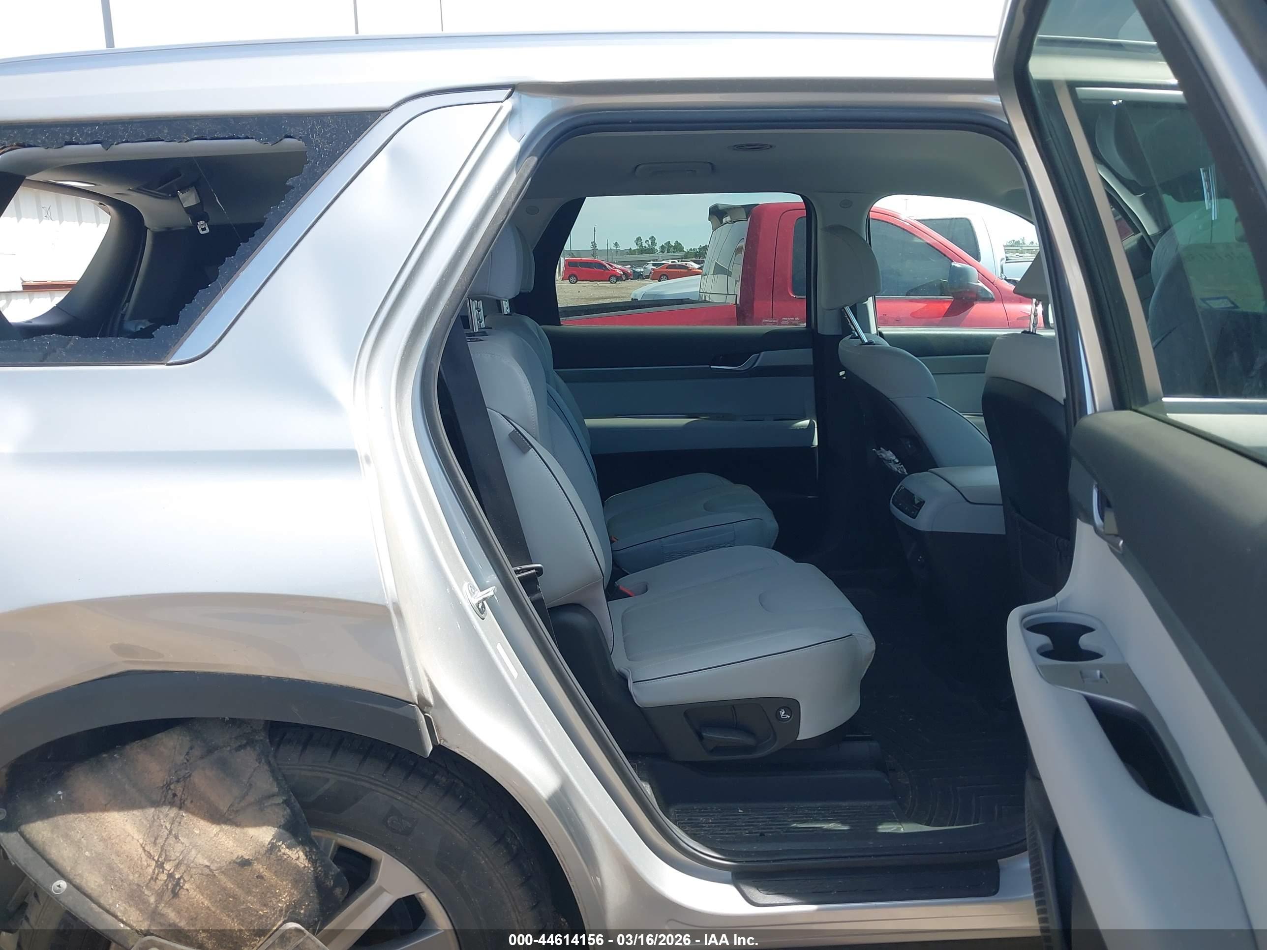HYUNDAI PALISADE image 8