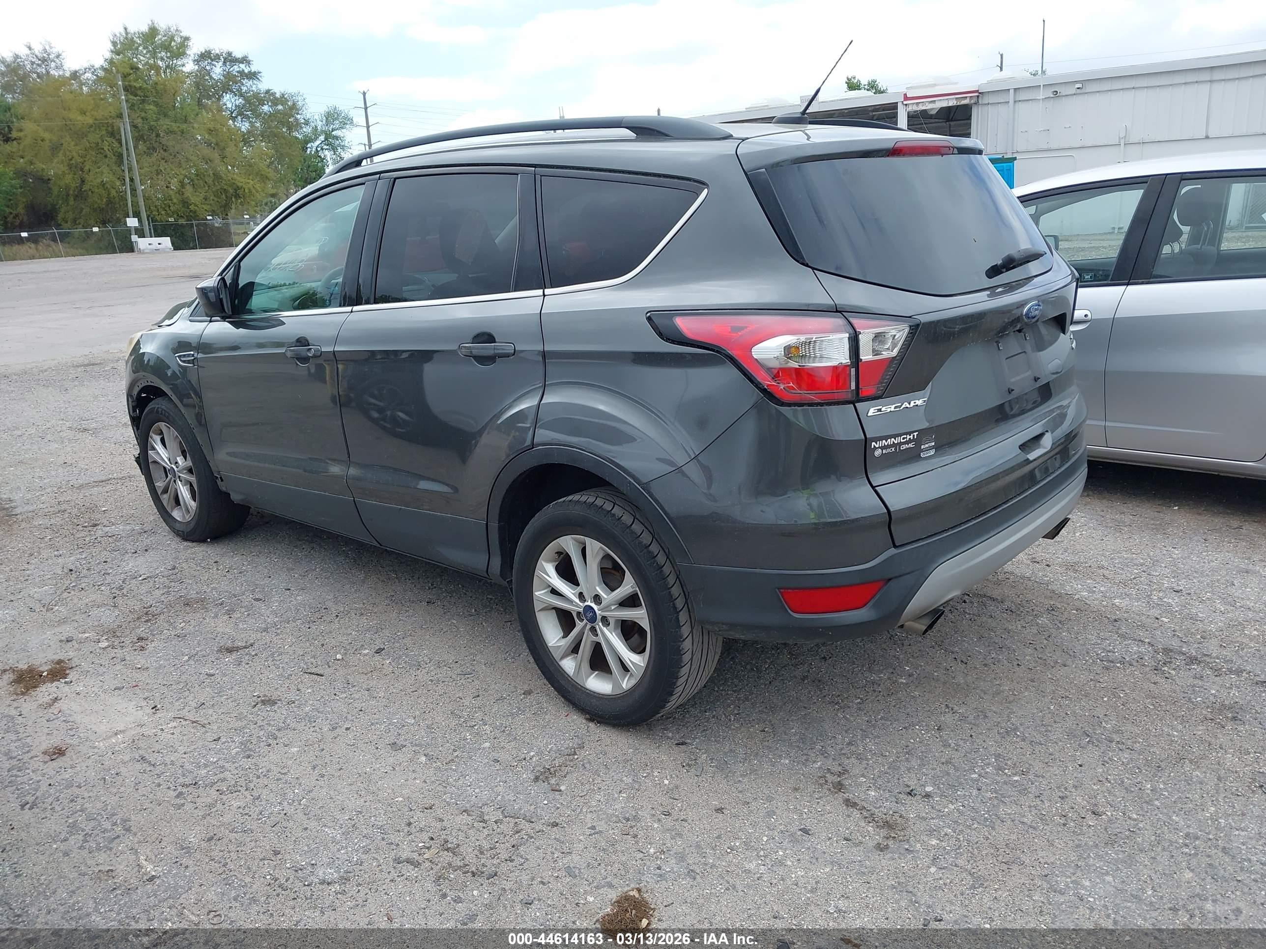 FORD ESCAPE image 3