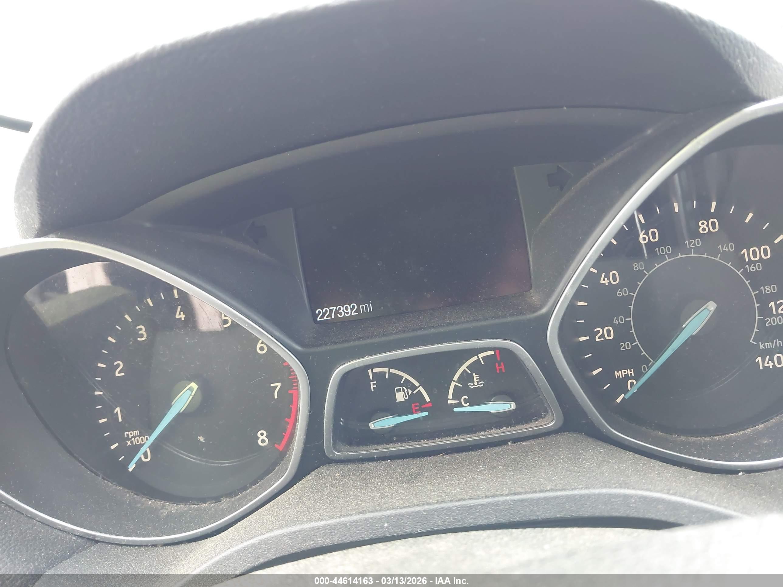 FORD ESCAPE image 7
