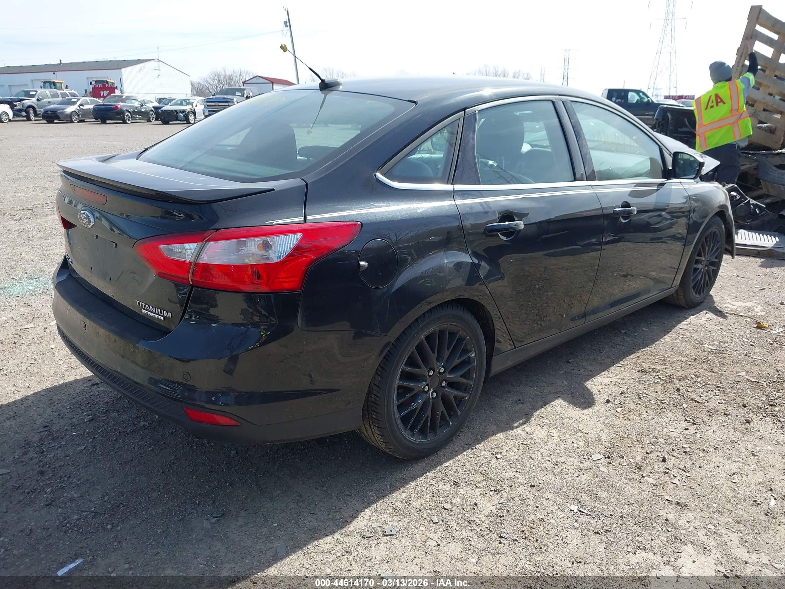 FORD FOCUS image 4