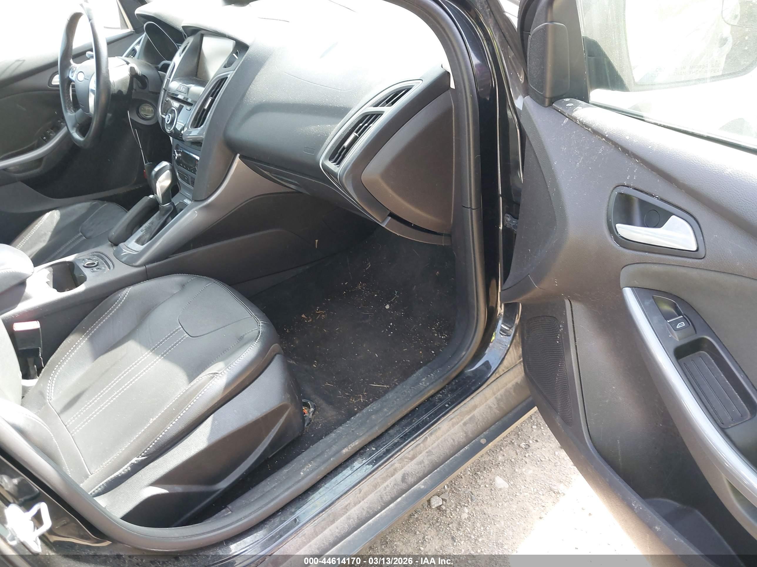 FORD FOCUS image 5
