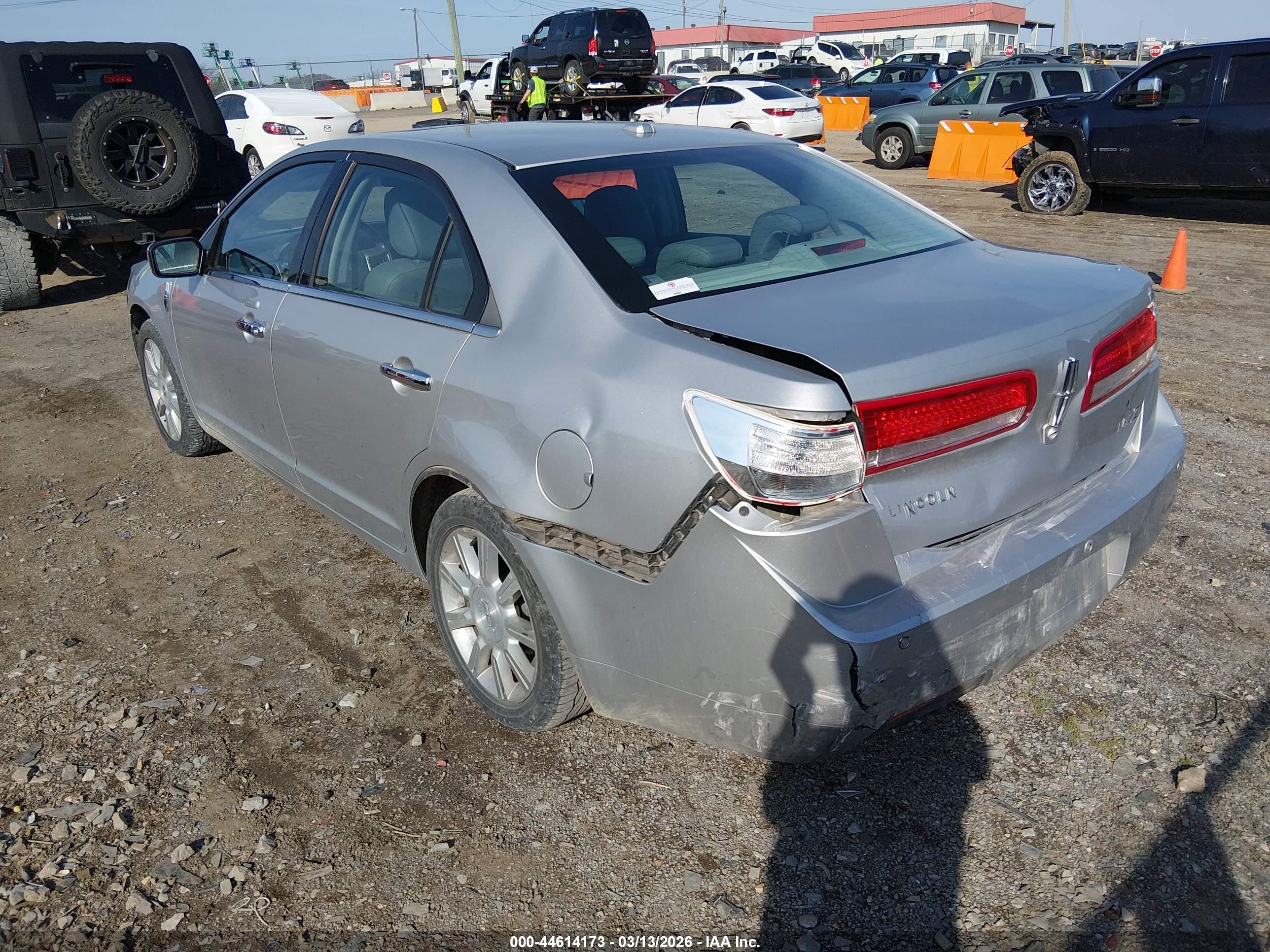 LINCOLN MKZ image 3