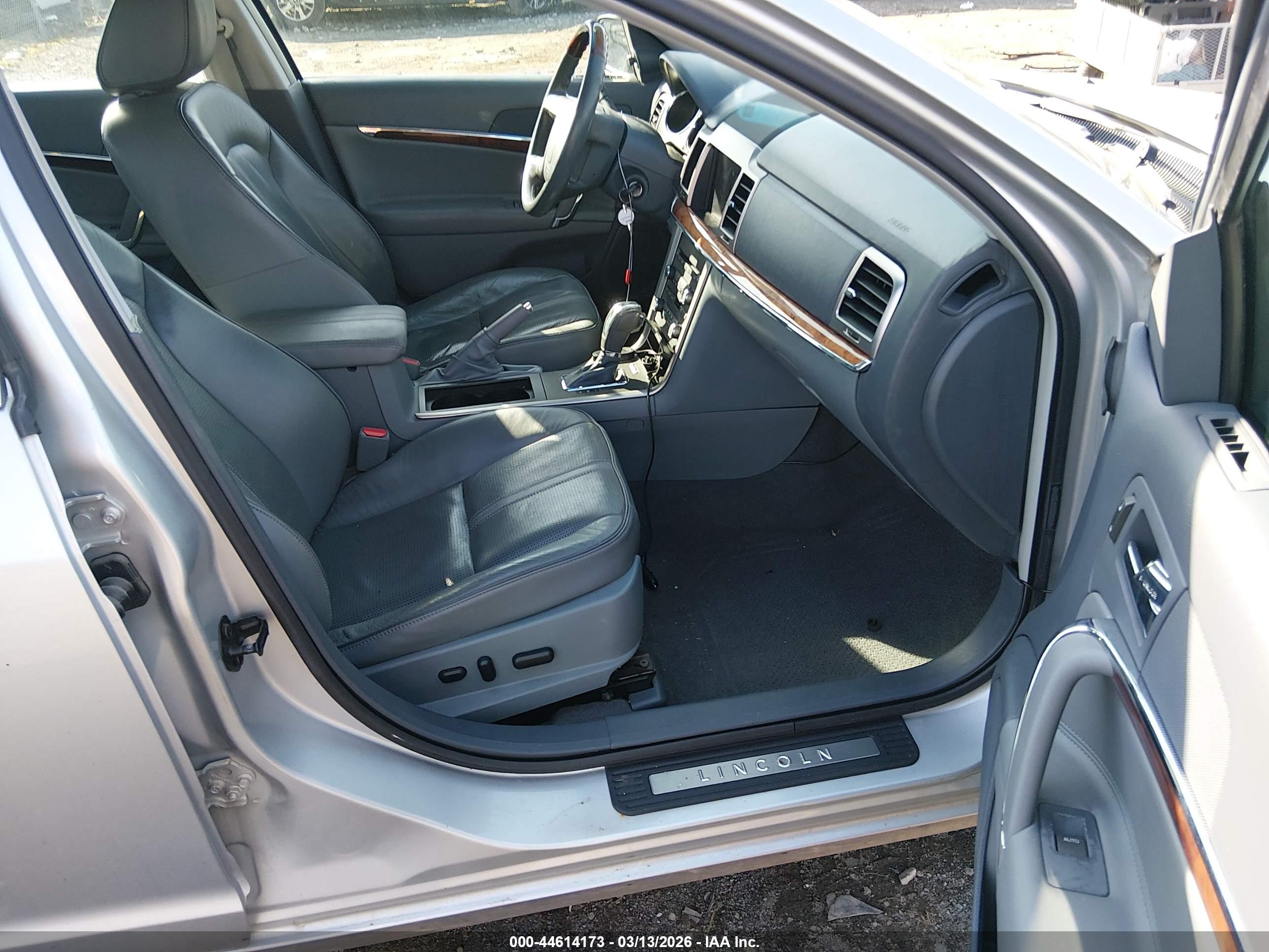 LINCOLN MKZ image 5