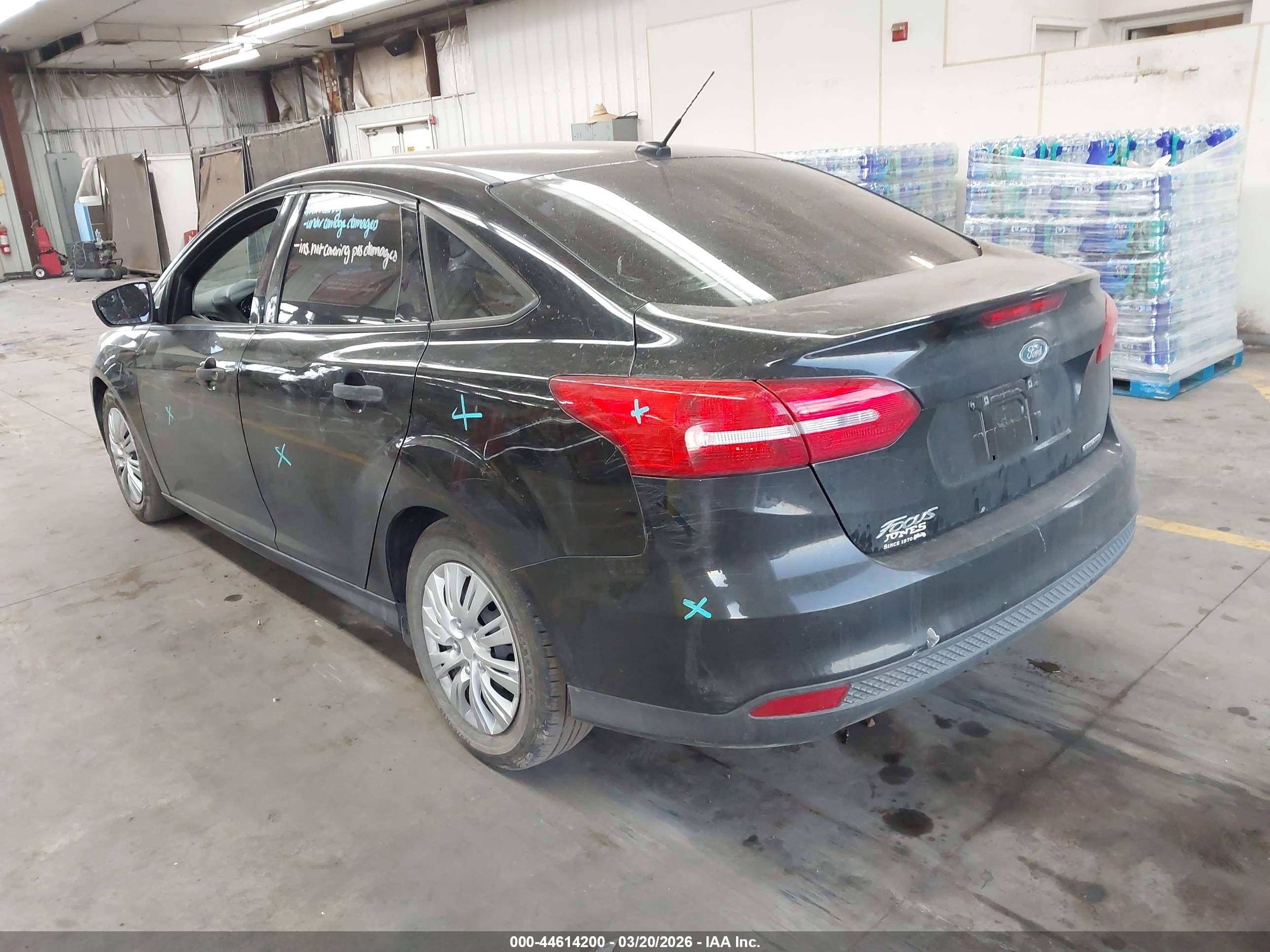 FORD FOCUS image 3