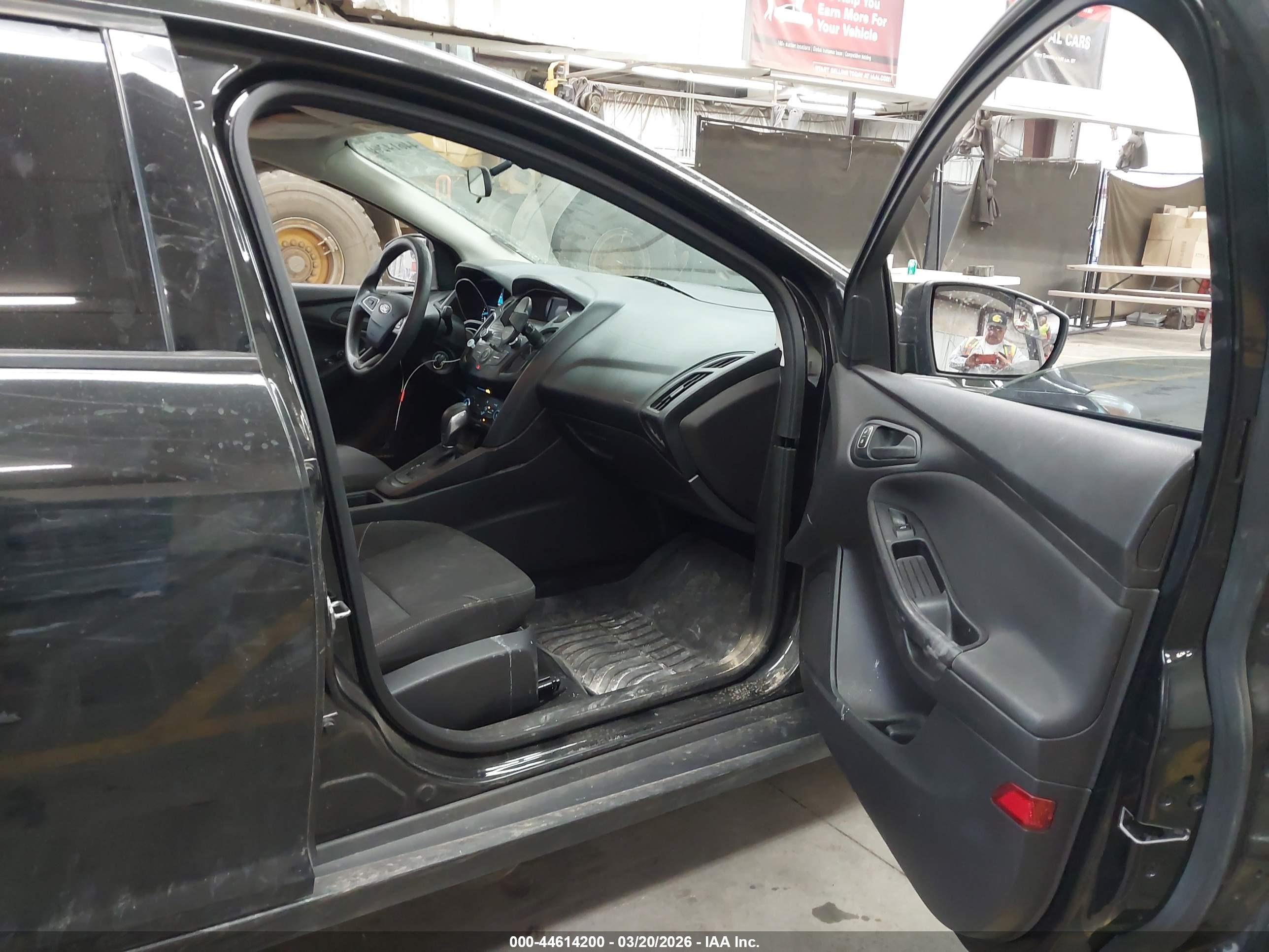 FORD FOCUS image 5