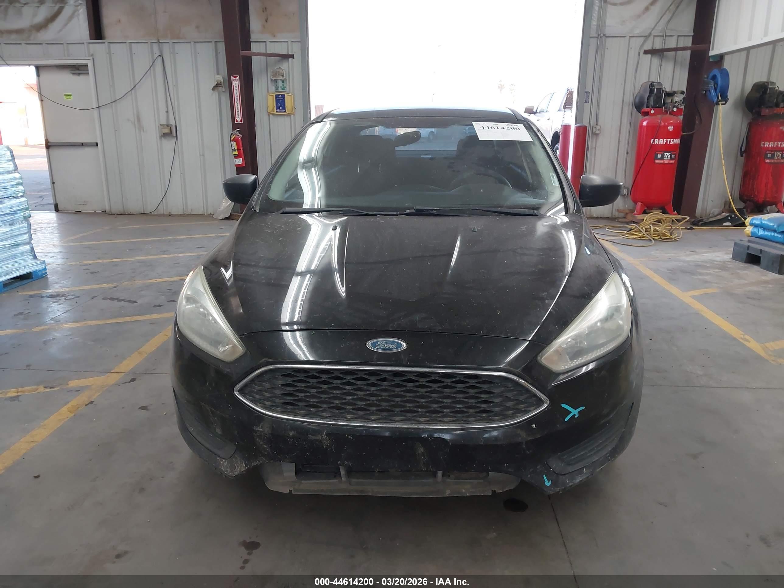 FORD FOCUS image 6