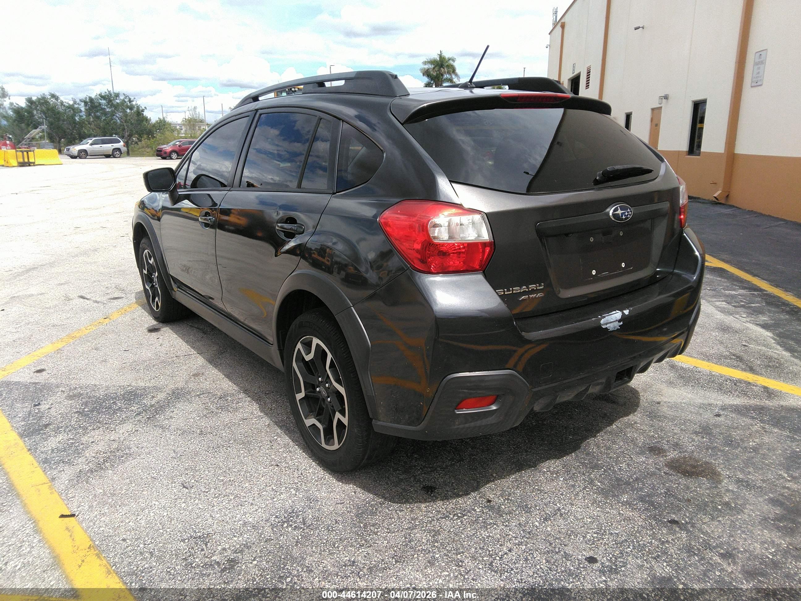 SUBARU CROSSTREK image 3