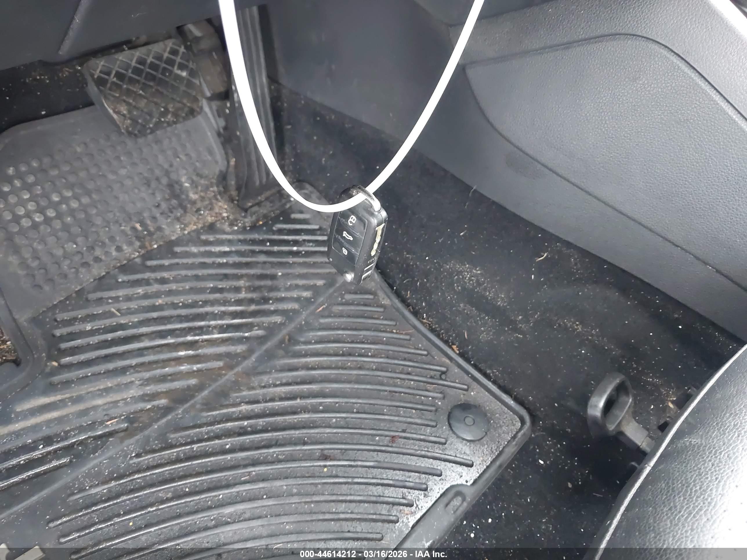 VOLKSWAGEN JETTA image 11