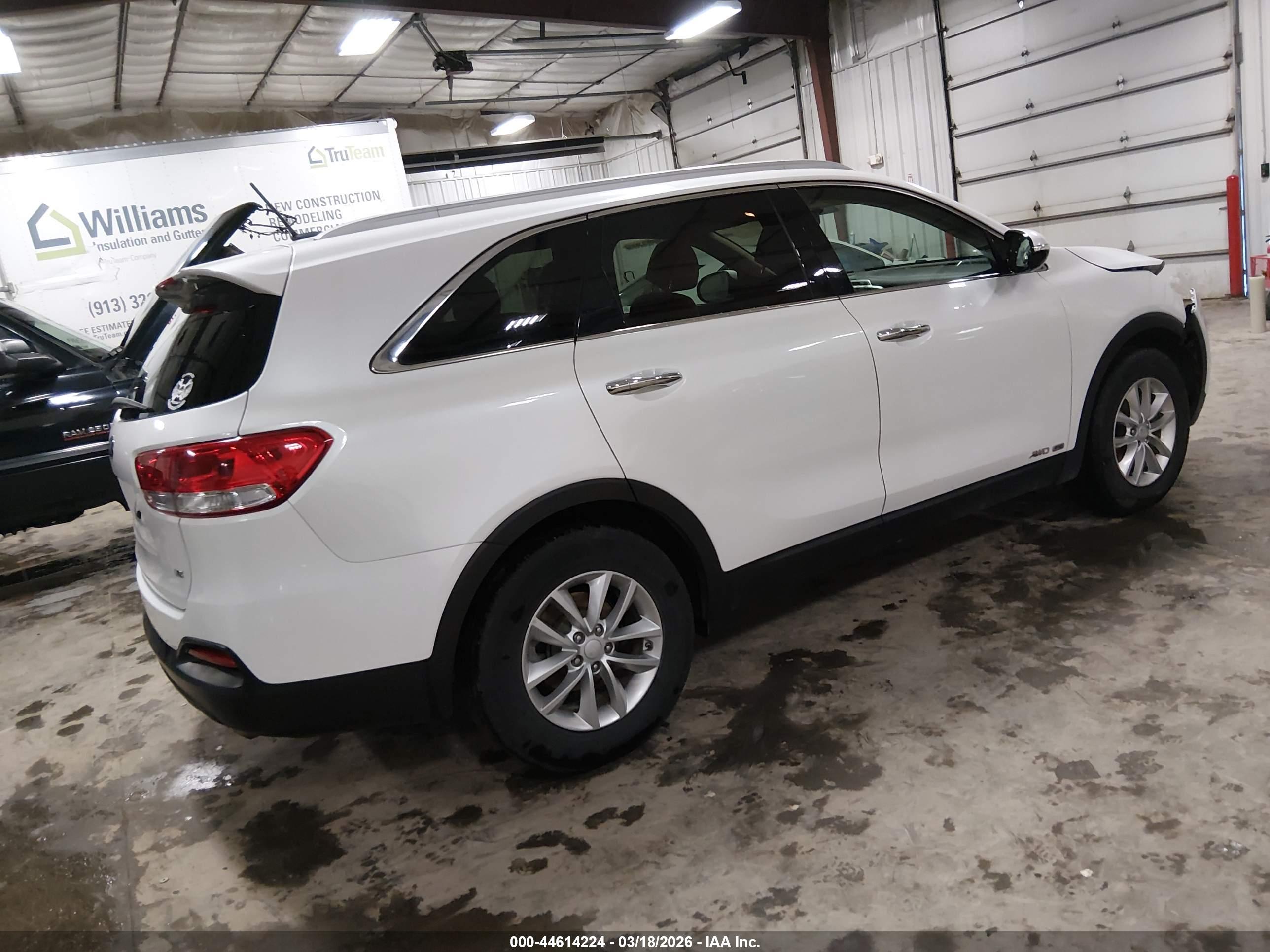 KIA SORENTO image 4