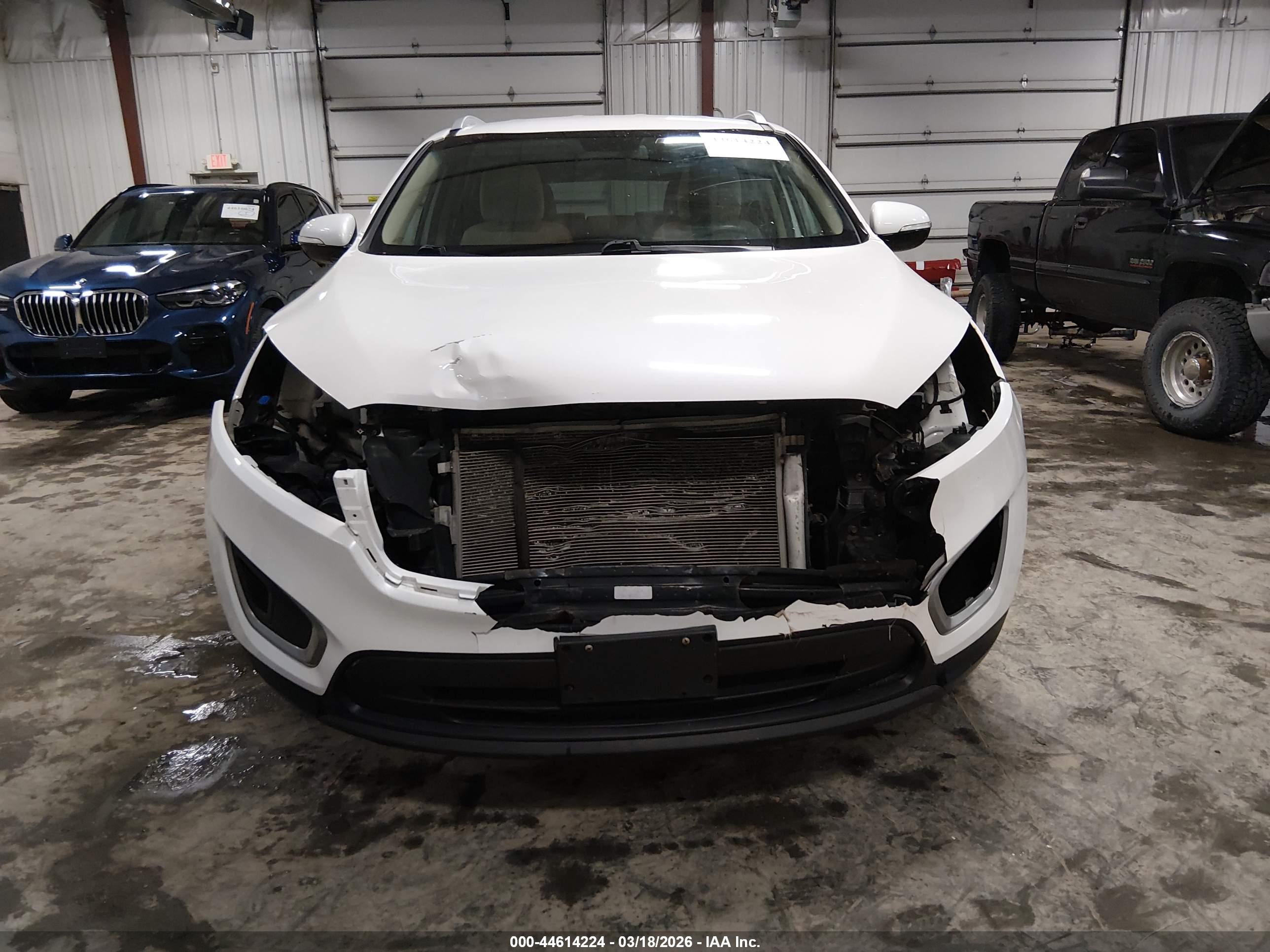KIA SORENTO image 6