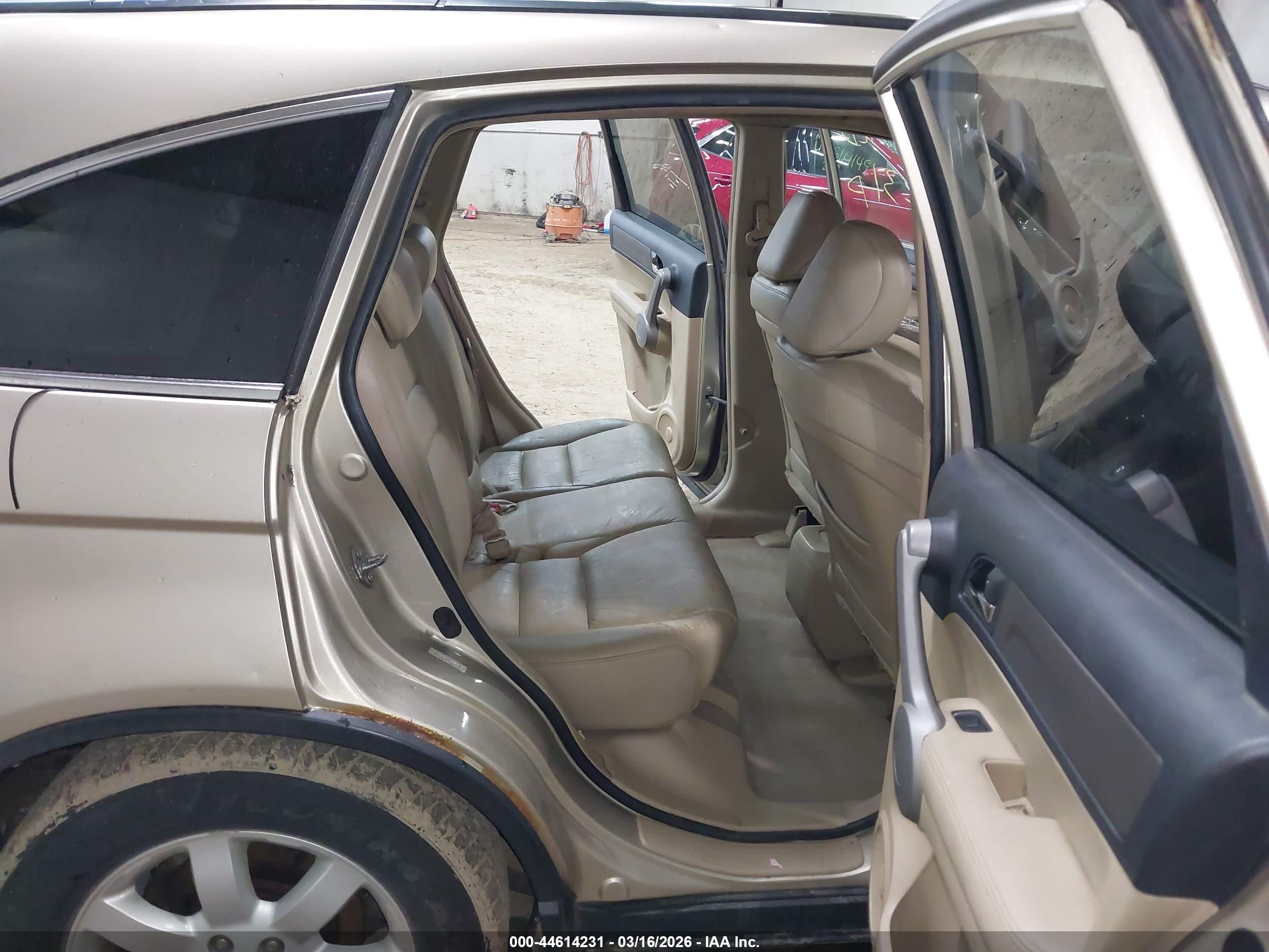 HONDA CR-V image 8