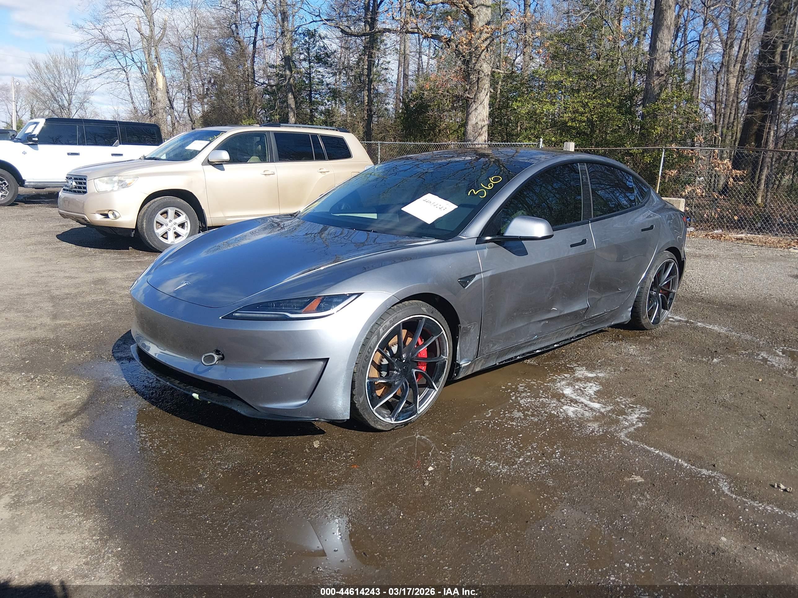 TESLA MODEL image 2