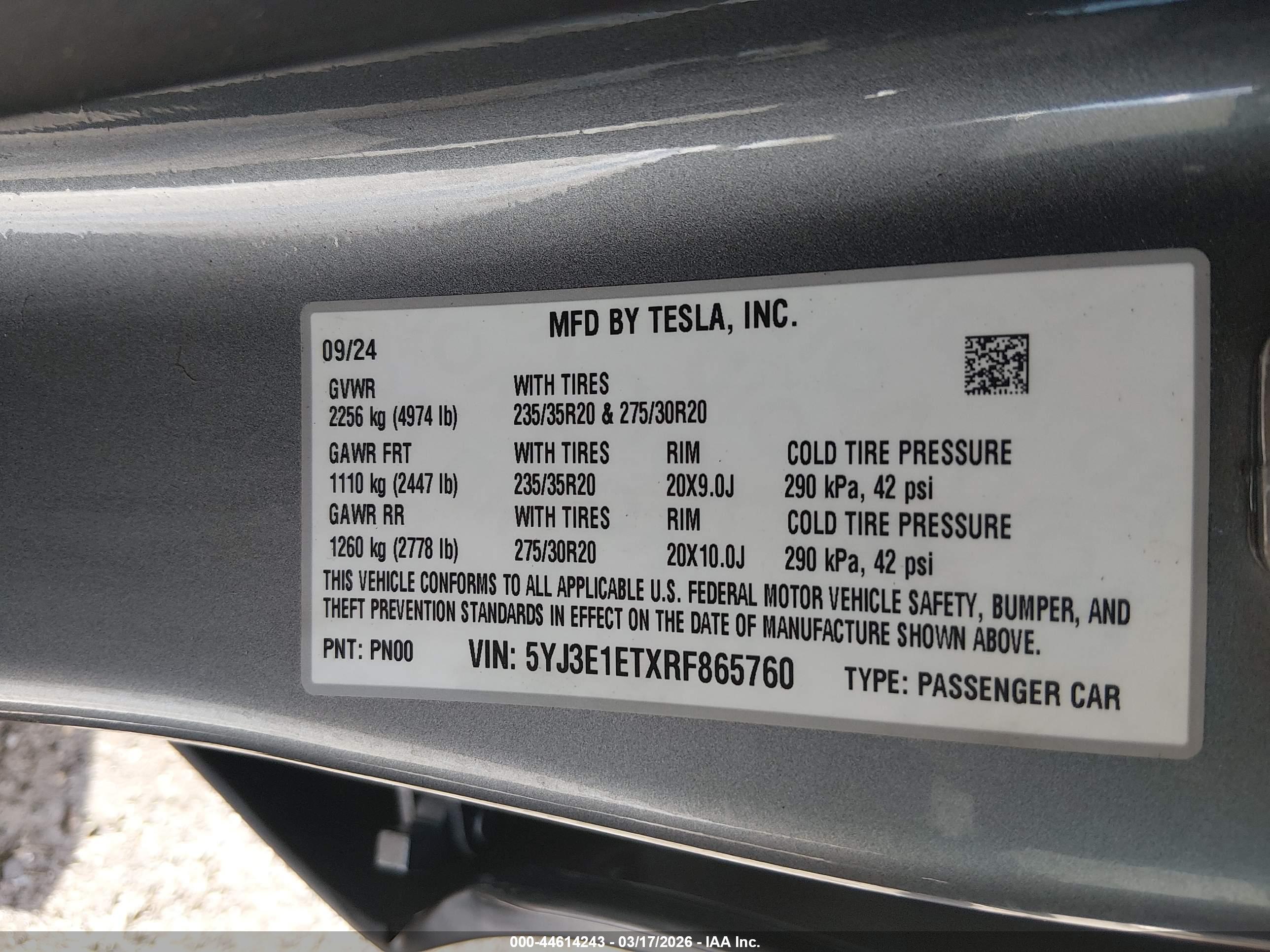 TESLA MODEL image 9