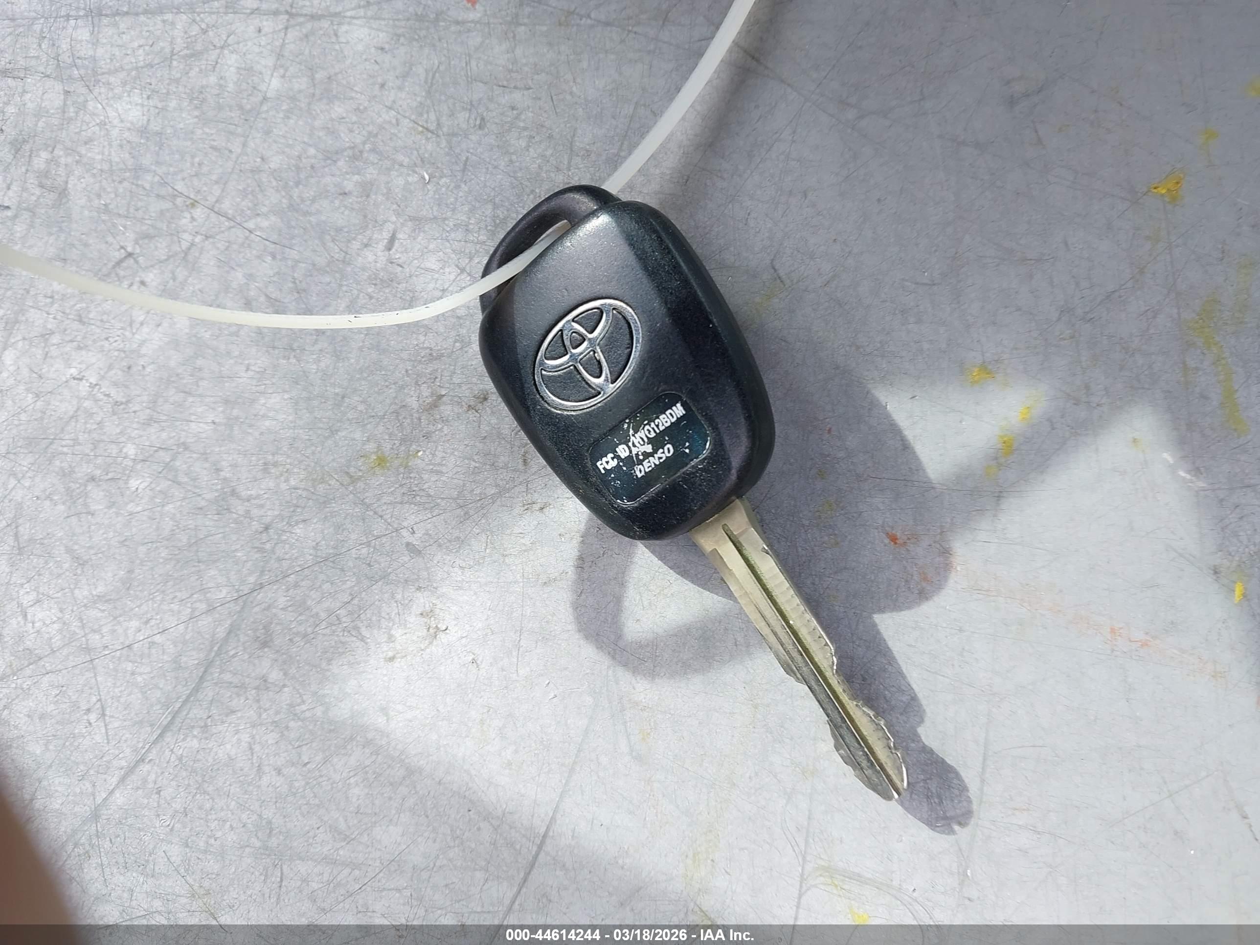 TOYOTA CAMRY image 11