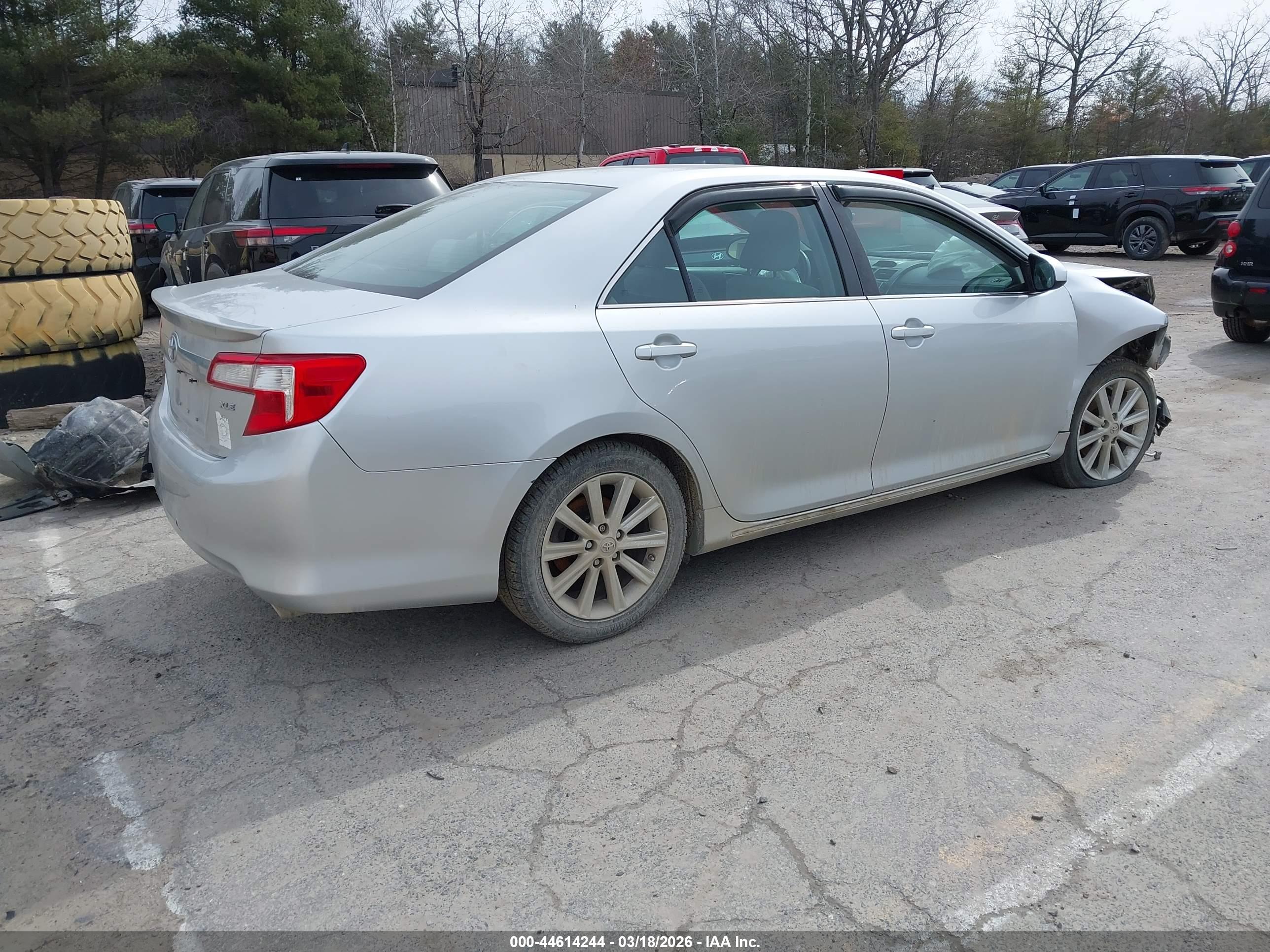 TOYOTA CAMRY image 4