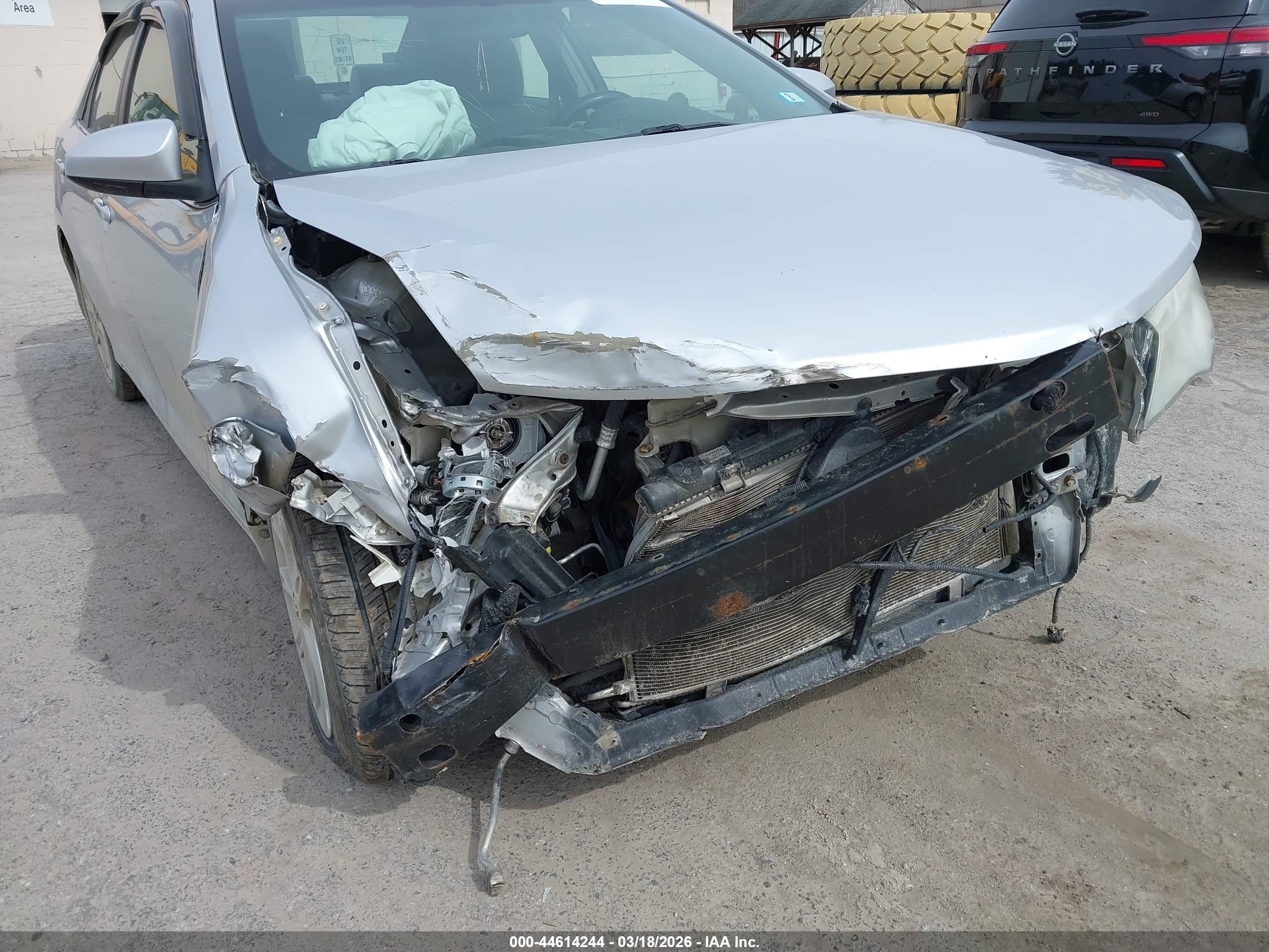 TOYOTA CAMRY image 6