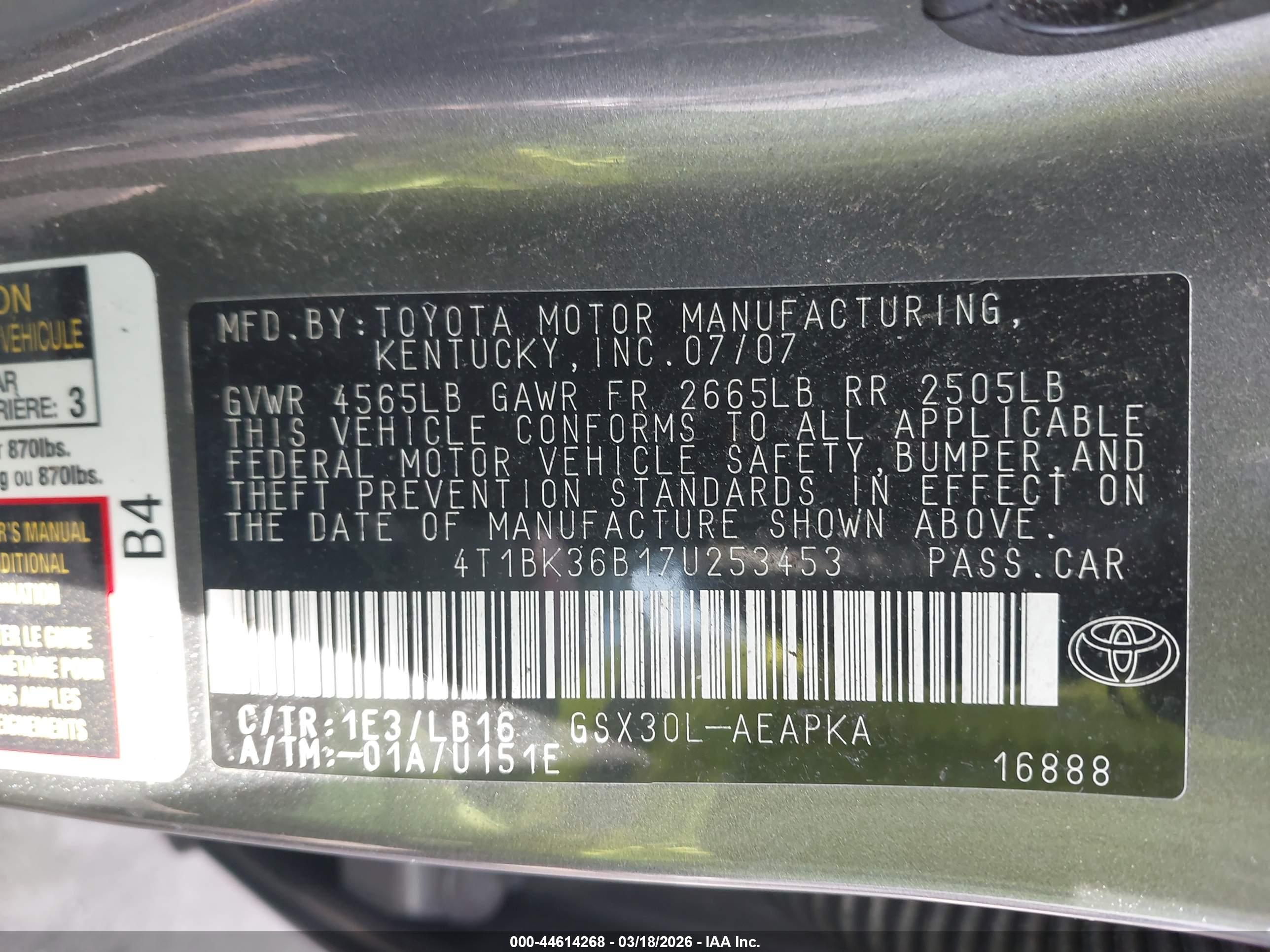 TOYOTA AVALON image 9