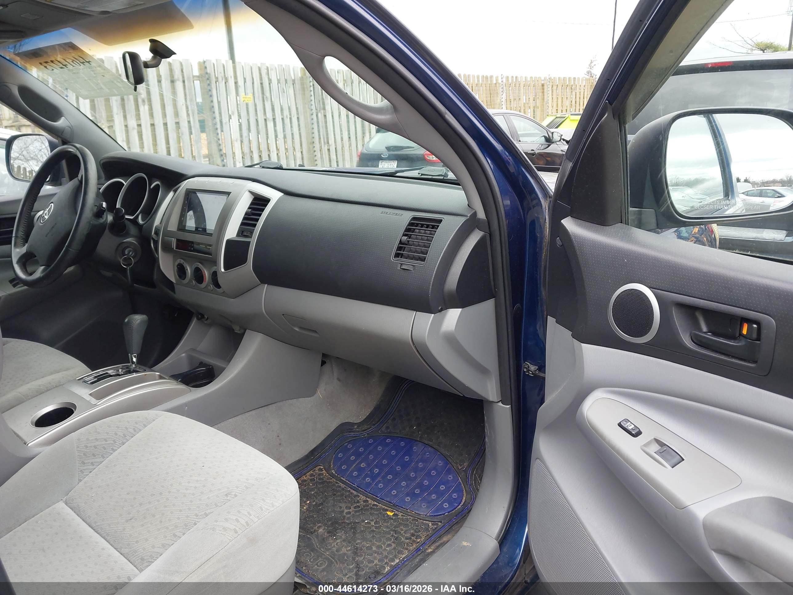 TOYOTA TACOMA image 5