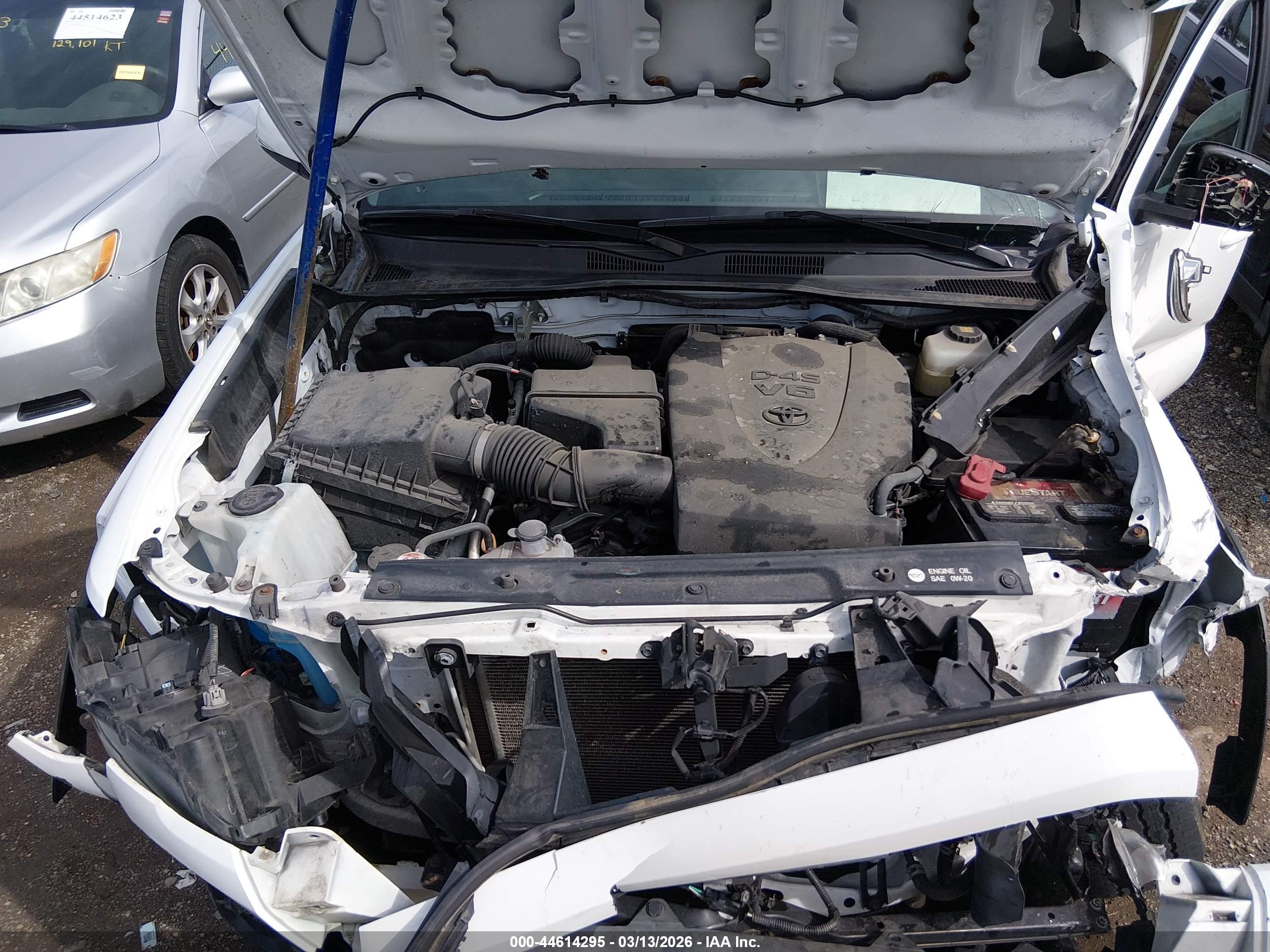 TOYOTA TACOMA image 10