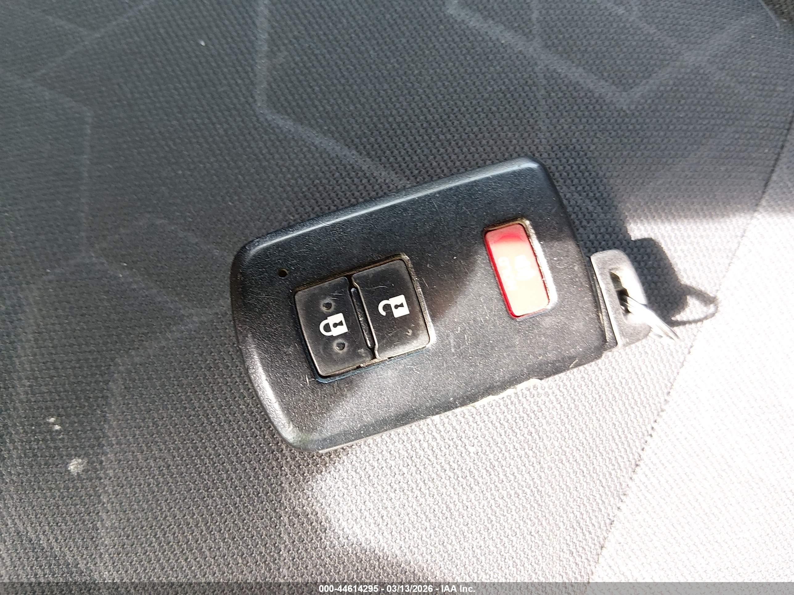 TOYOTA TACOMA image 11