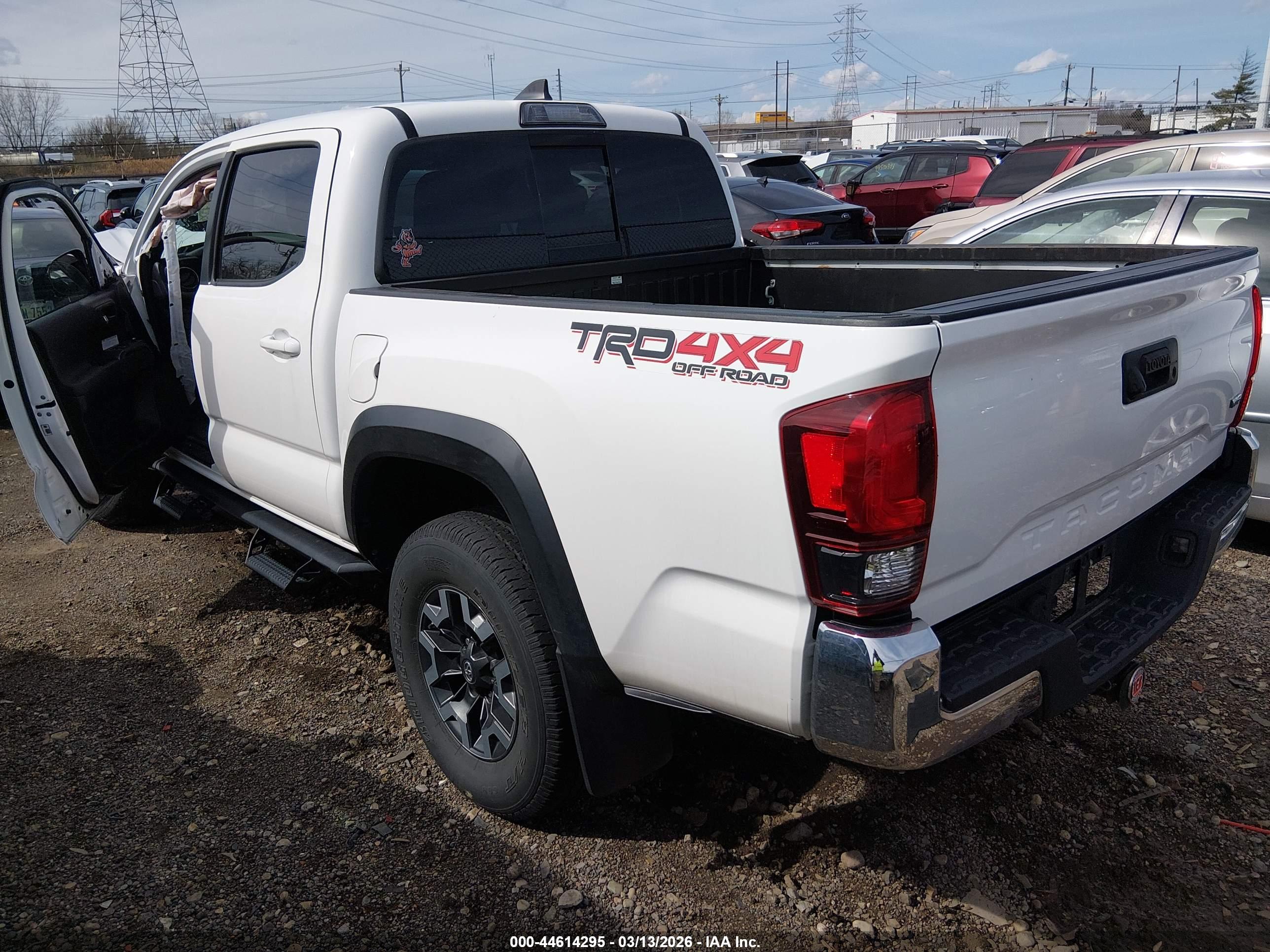 TOYOTA TACOMA image 3