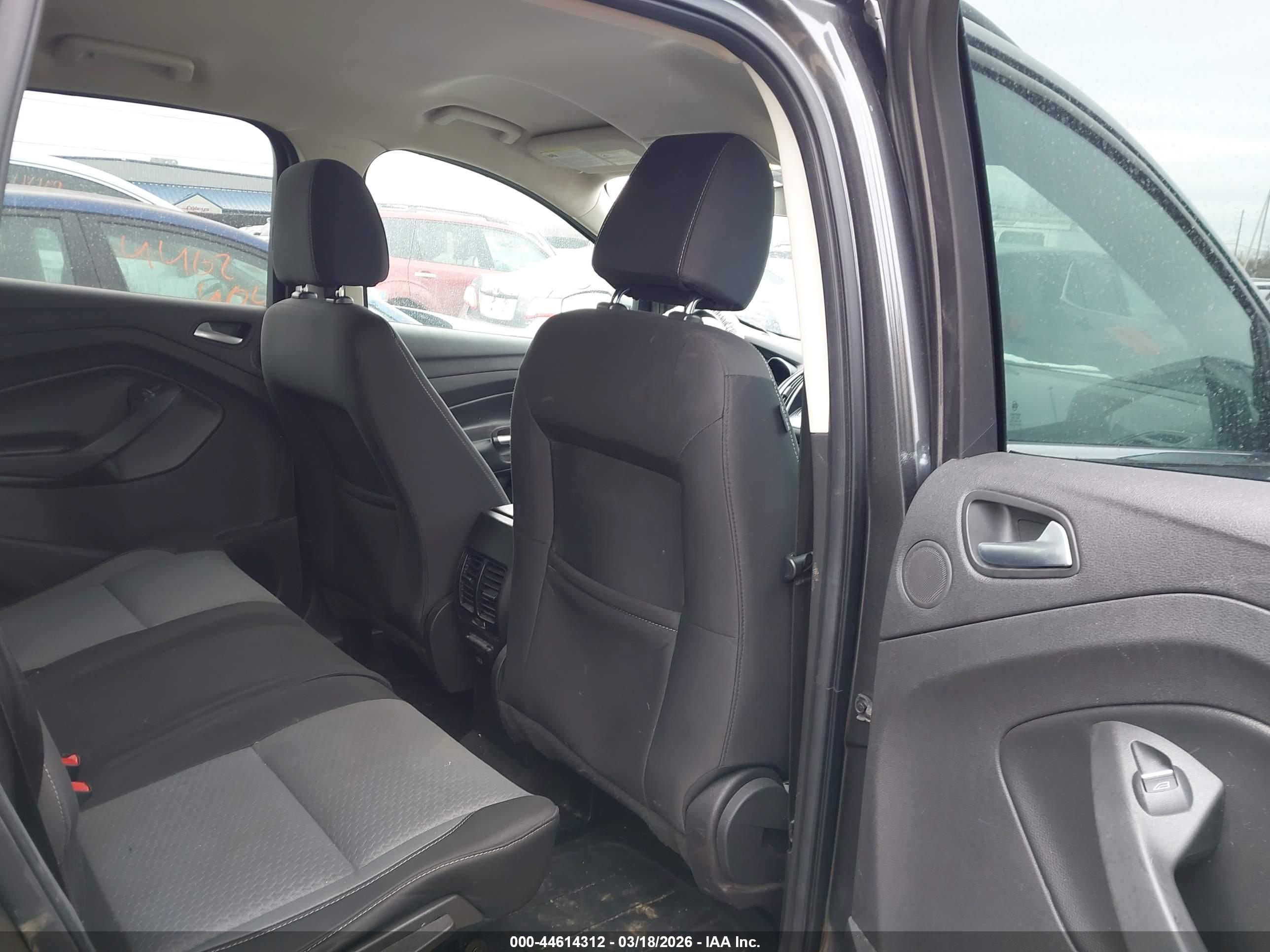 FORD ESCAPE image 8