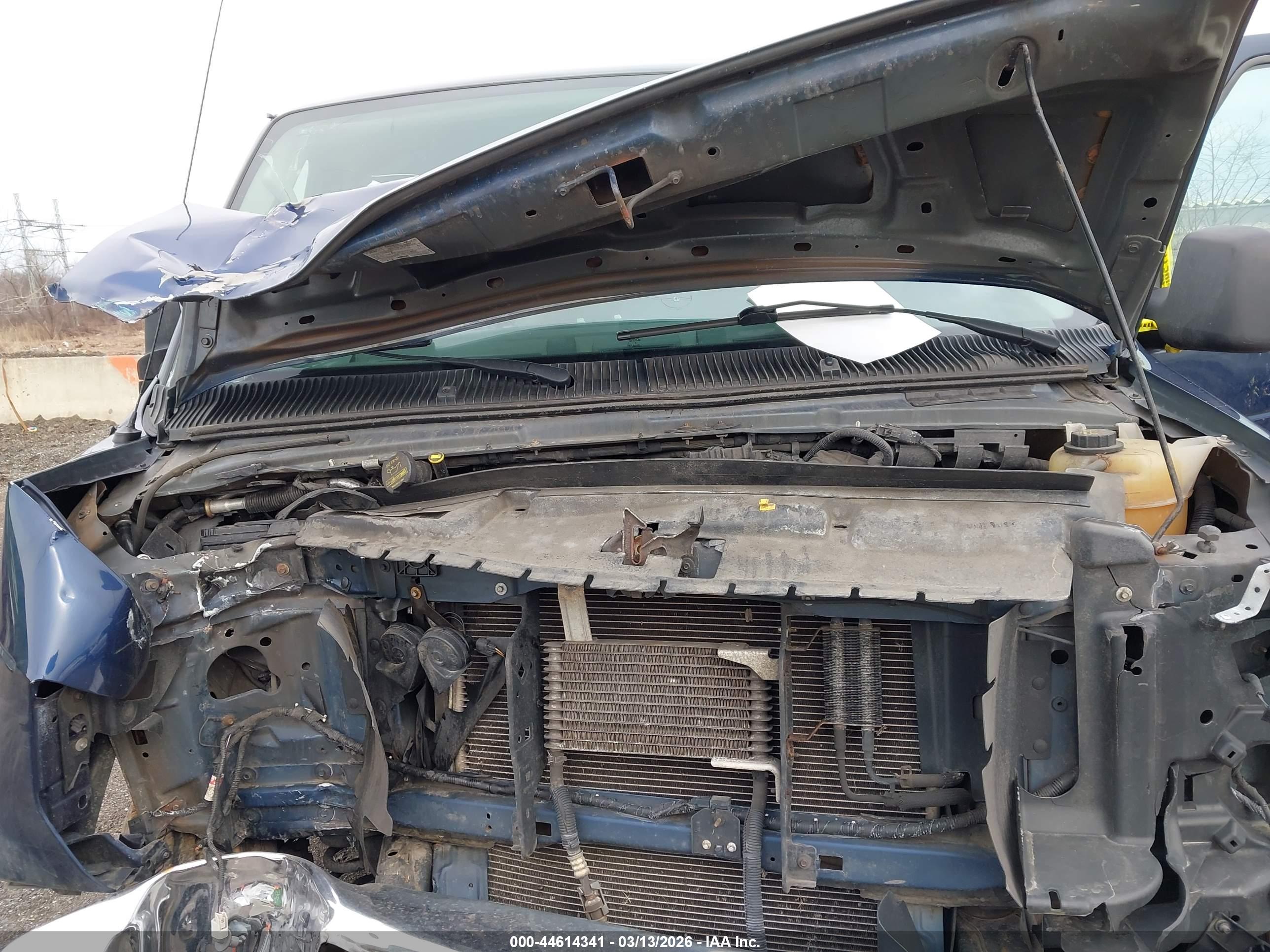 FORD E-350 image 10