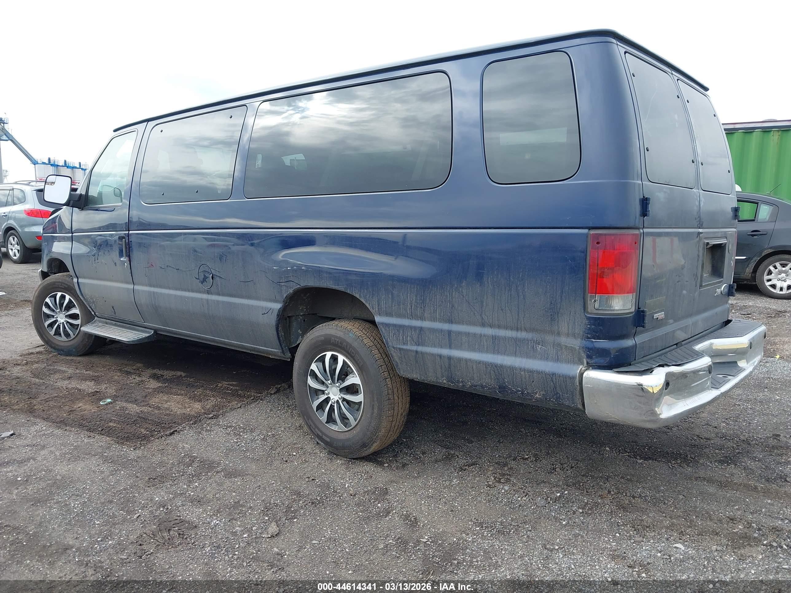 FORD E-350 image 3