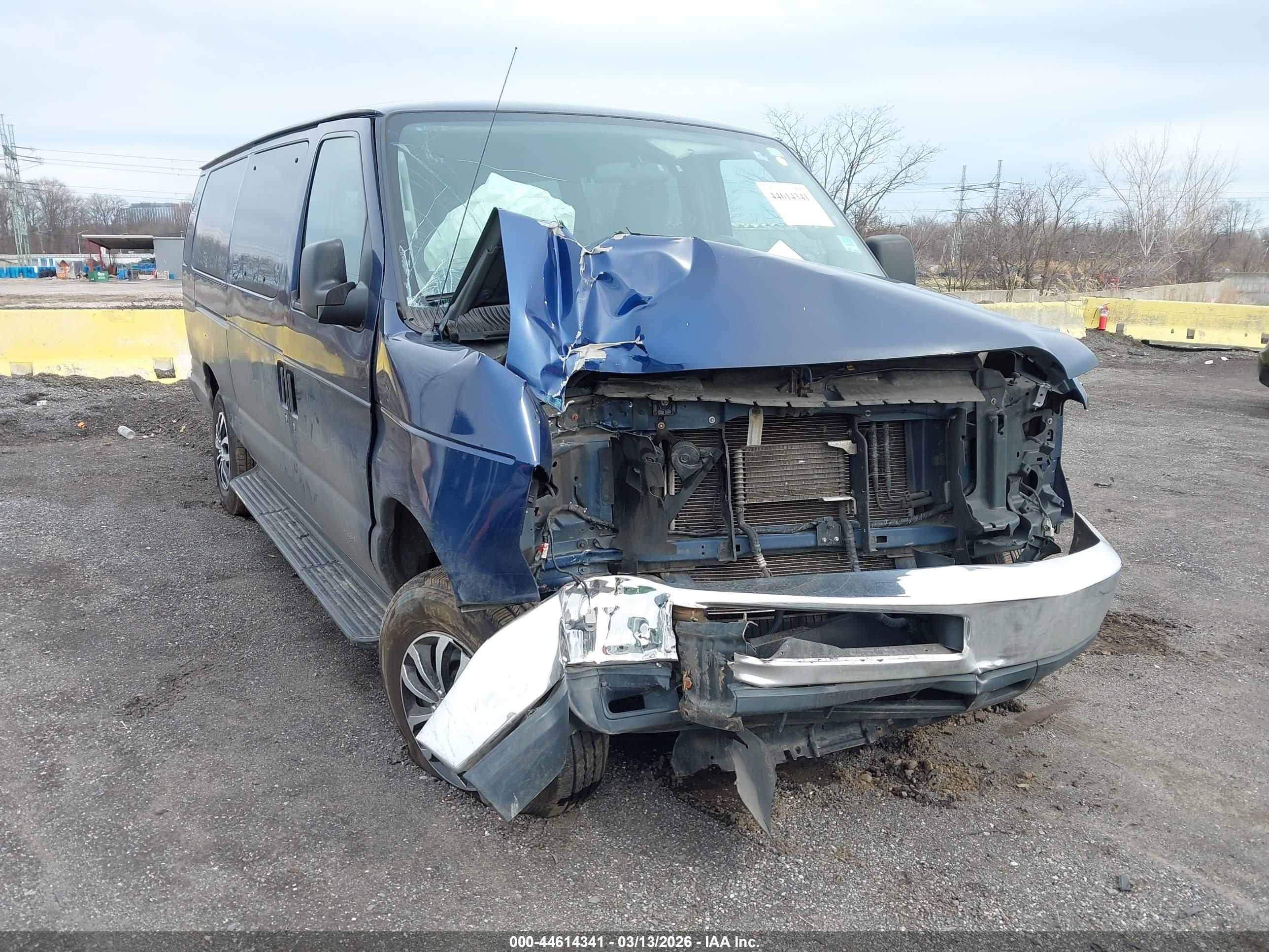FORD E-350 image 6