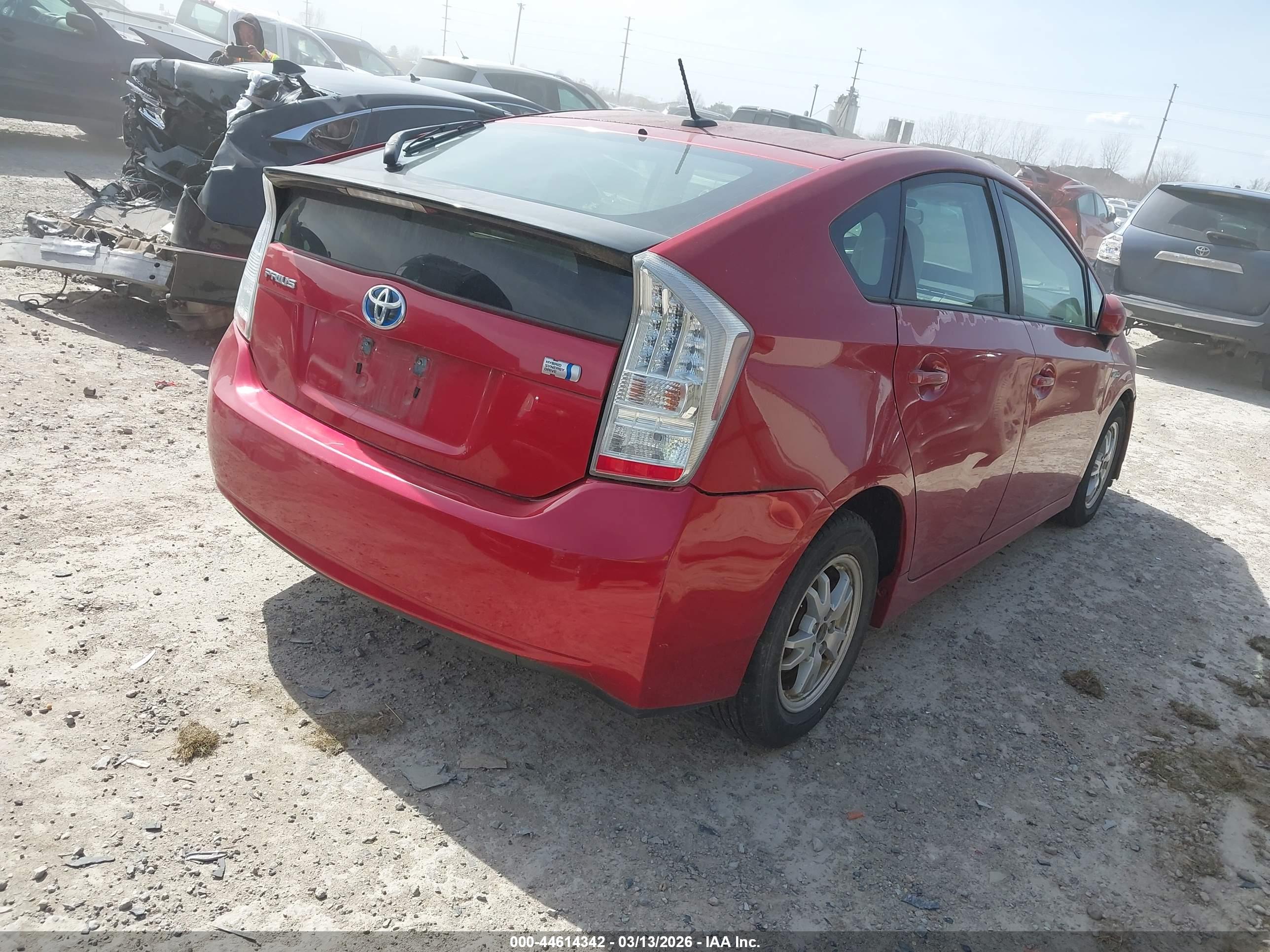 TOYOTA PRIUS image 4