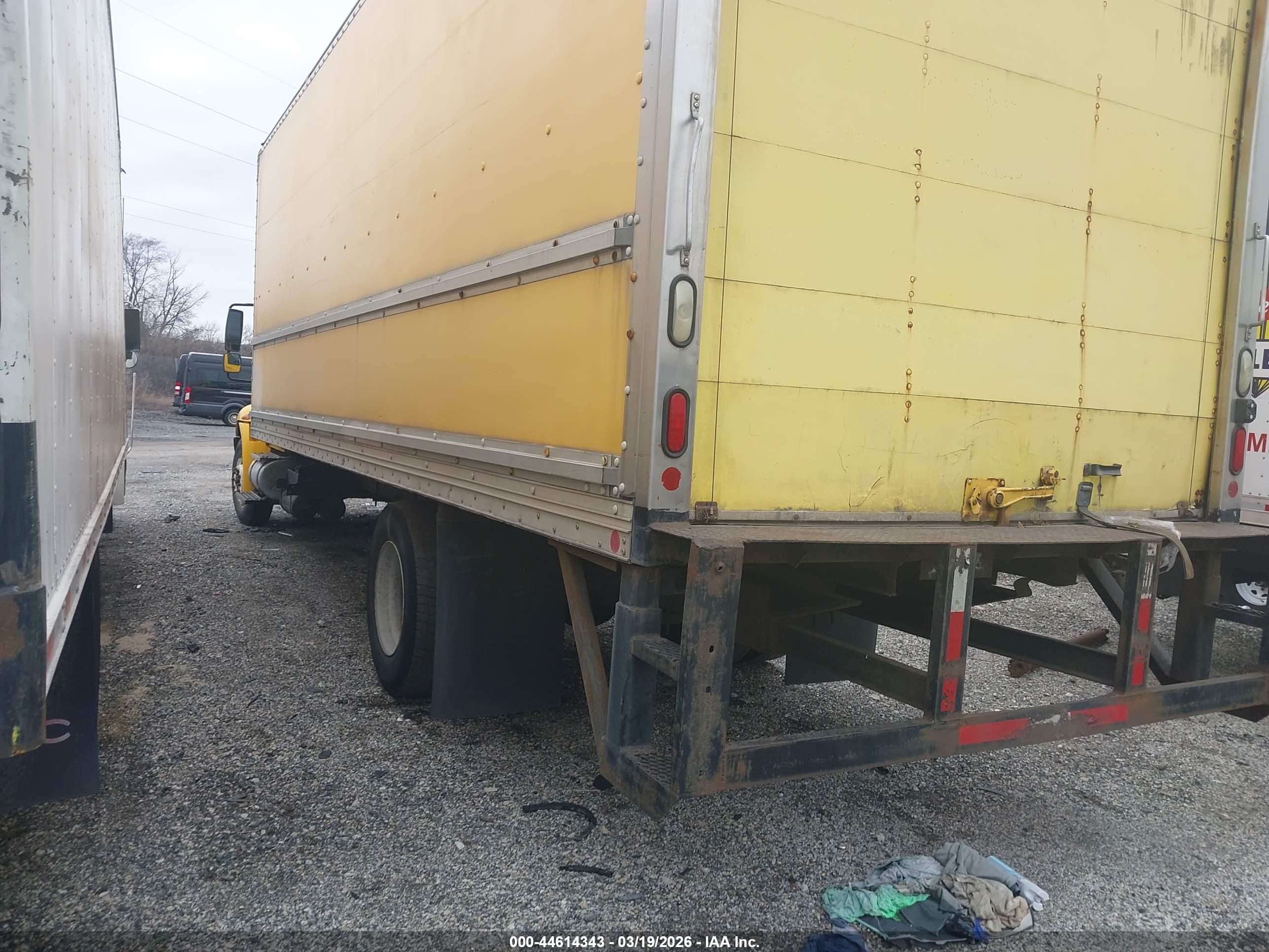 INTERNATIONAL 4000 image 3