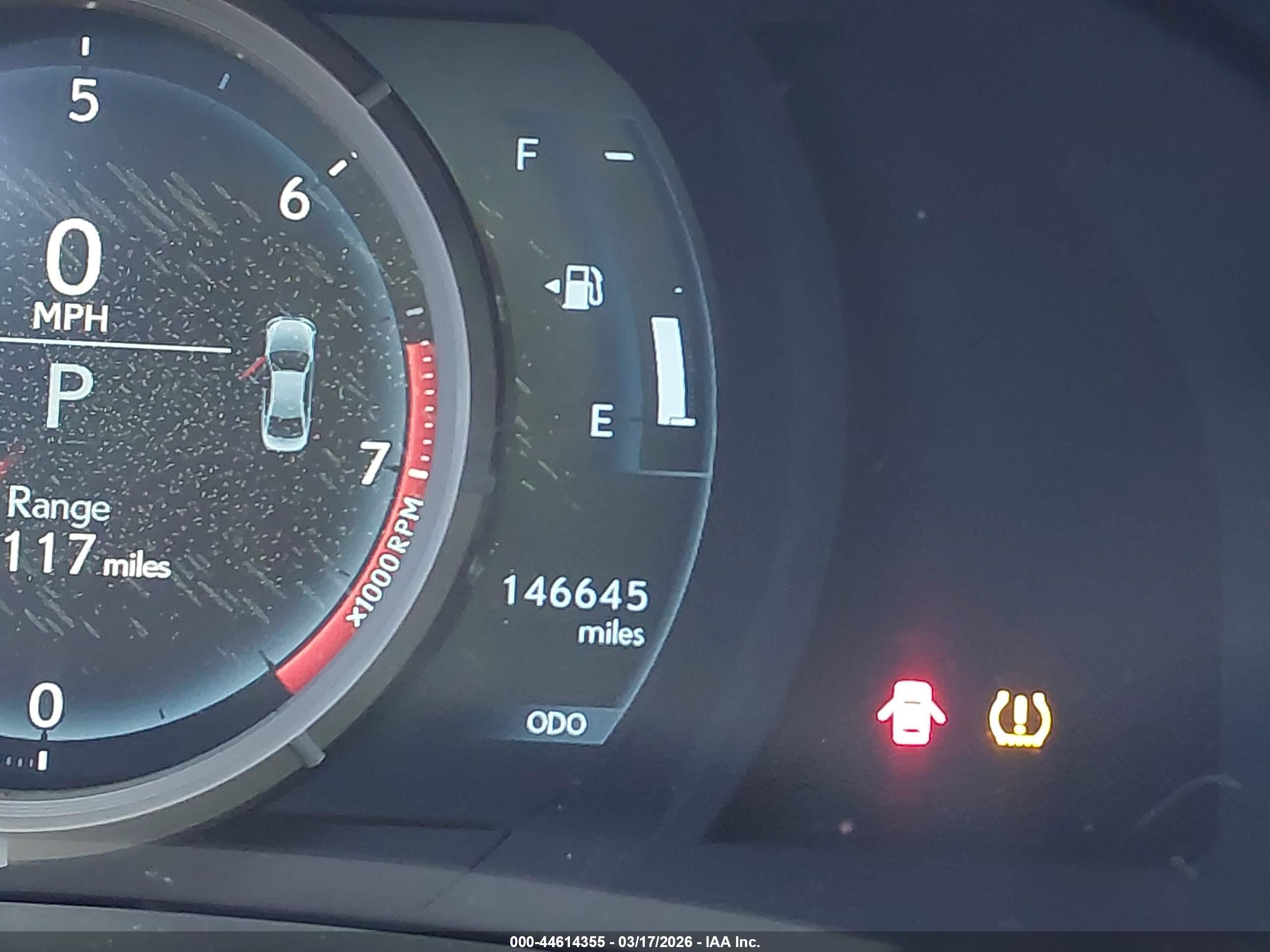 LEXUS IS image 7