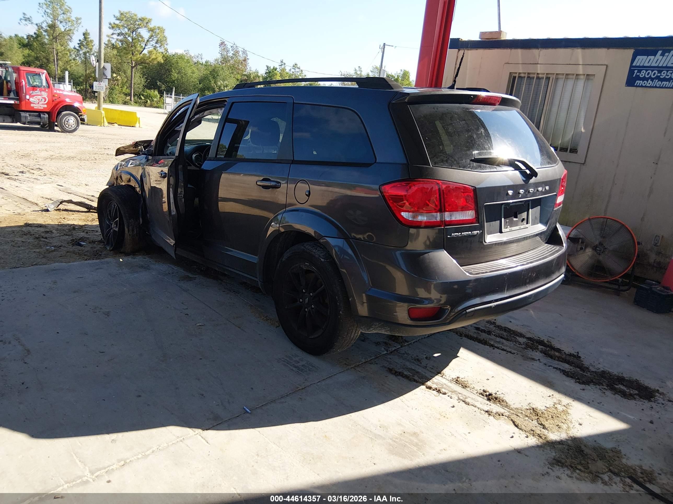 DODGE JOURNEY image 3