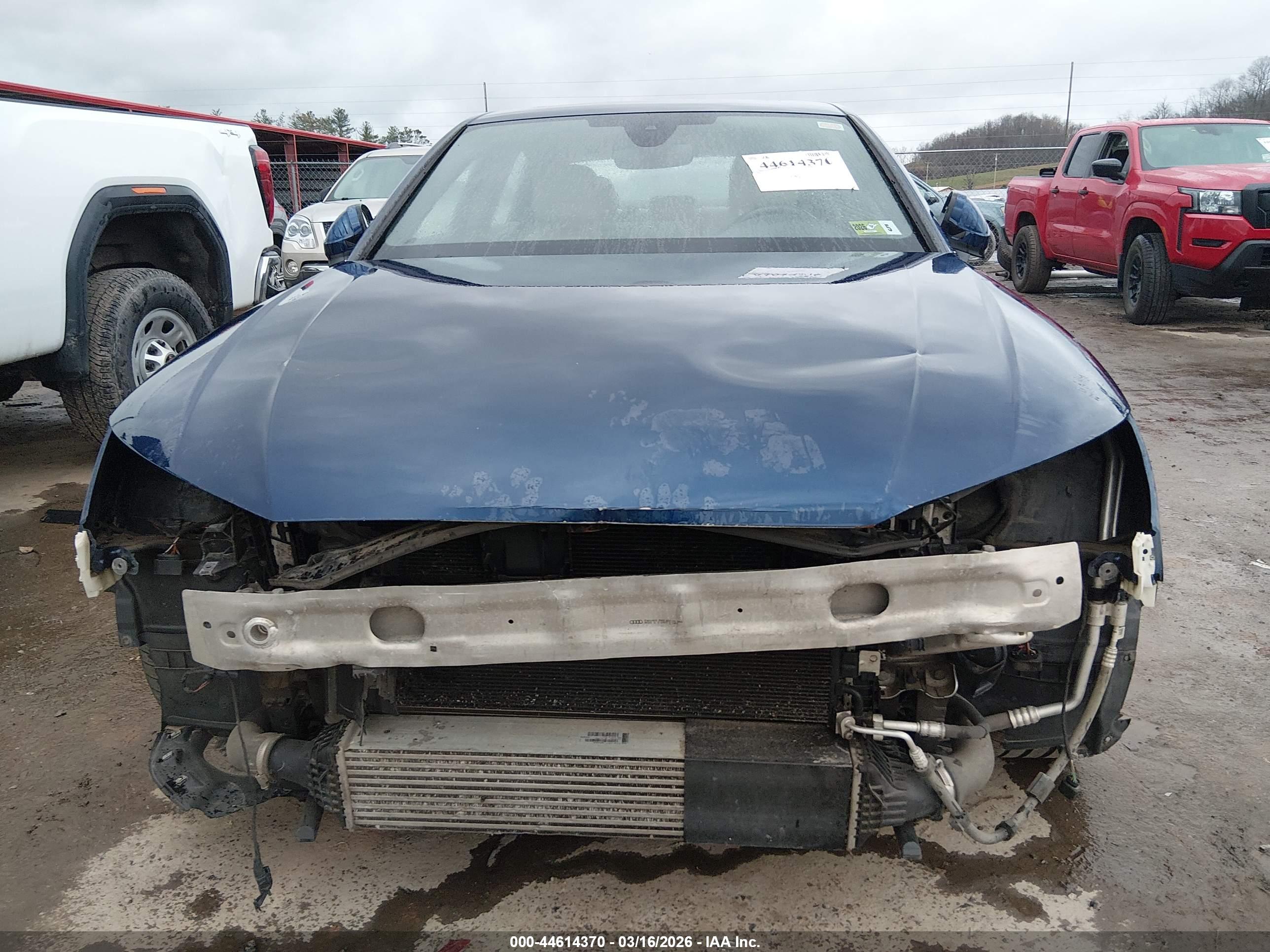 AUDI A4 image 6