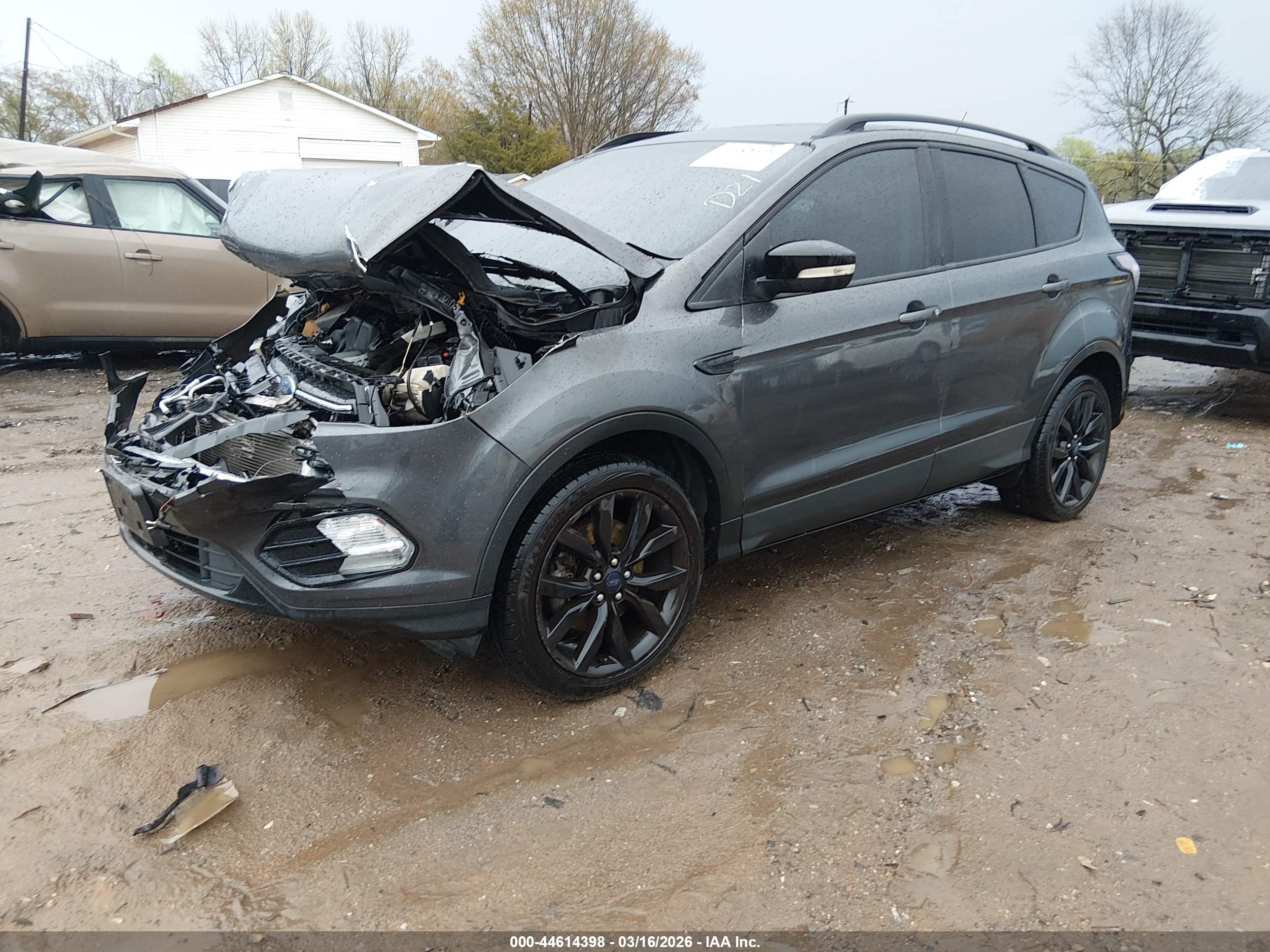 FORD ESCAPE image 2