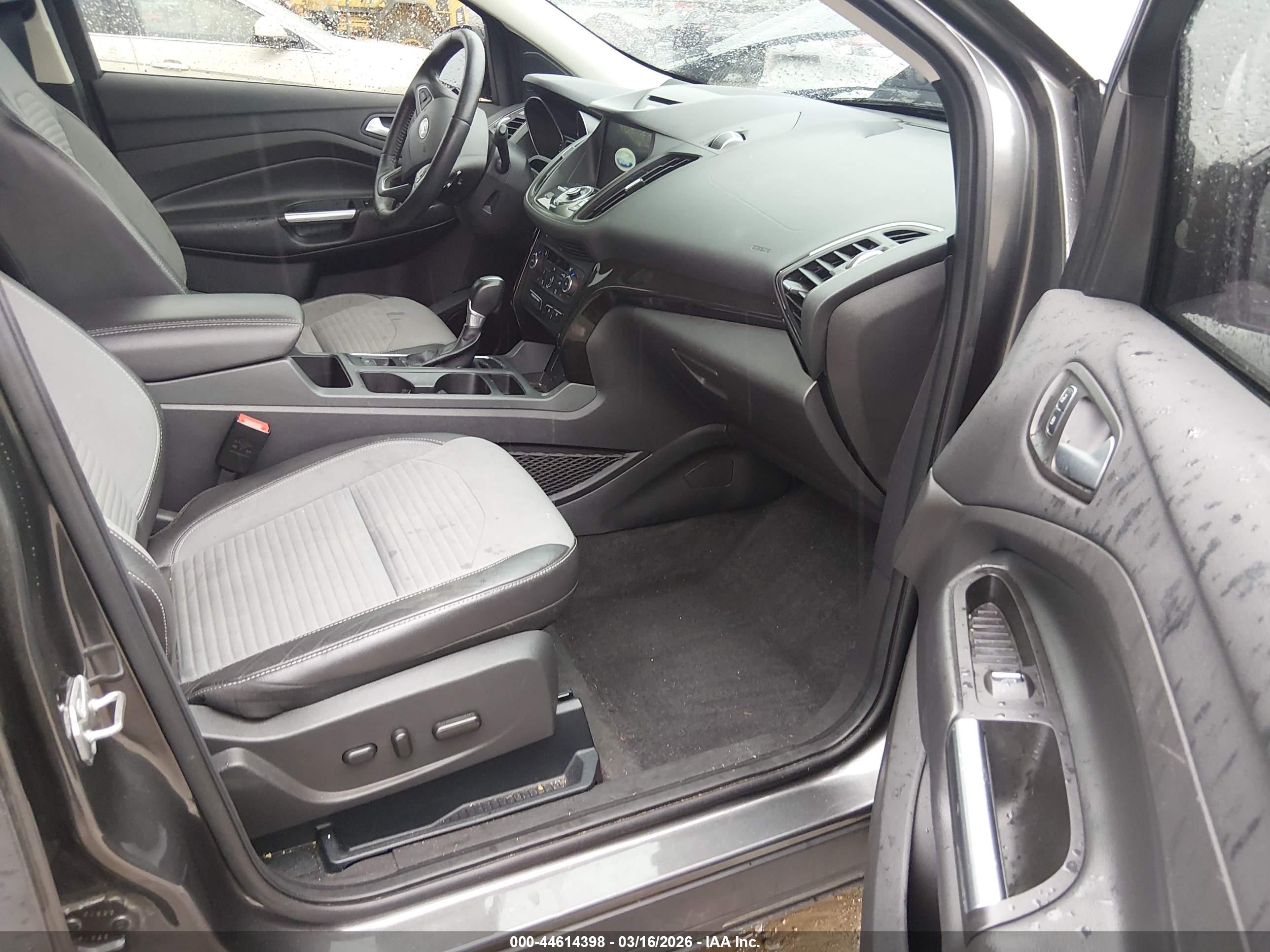 FORD ESCAPE image 5