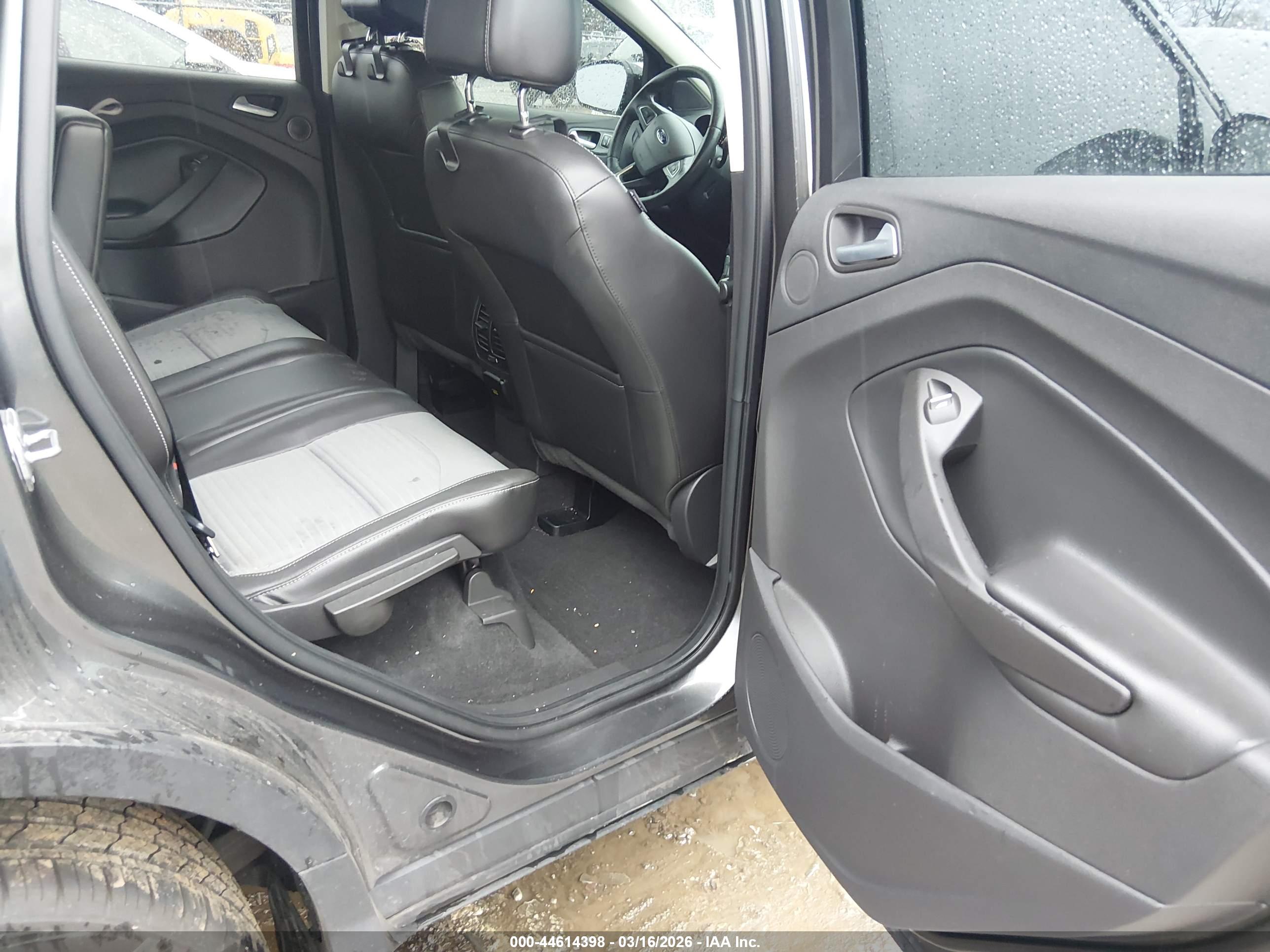 FORD ESCAPE image 8