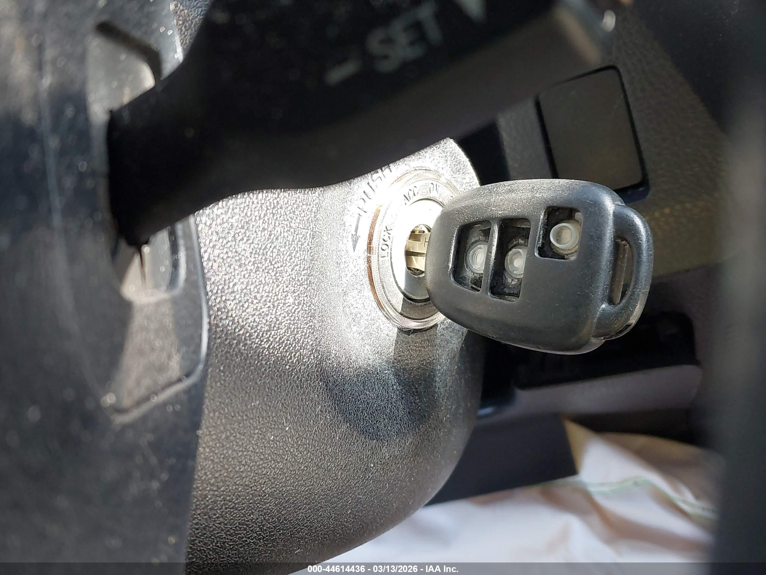 TOYOTA RAV4 image 11