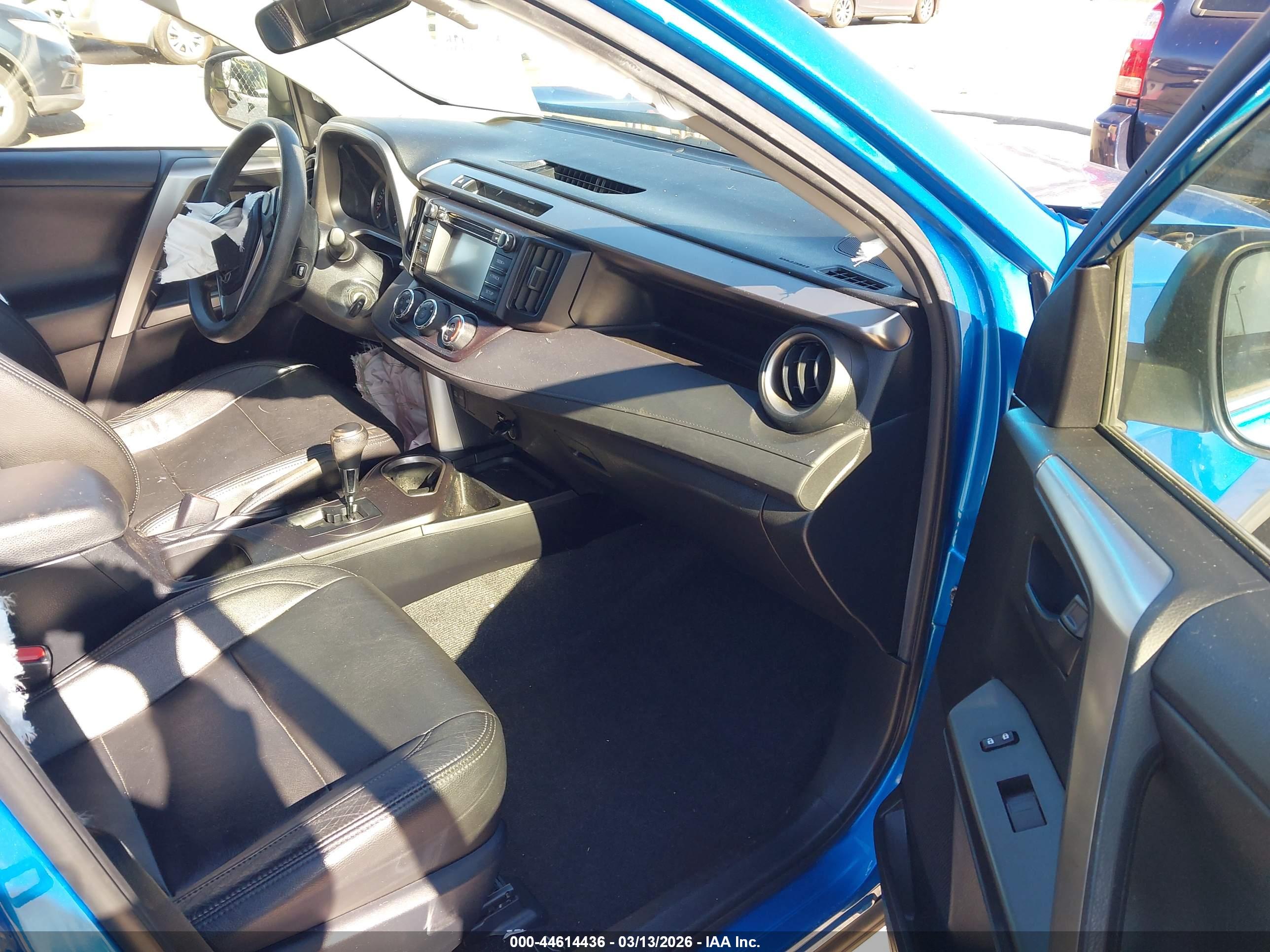 TOYOTA RAV4 image 5