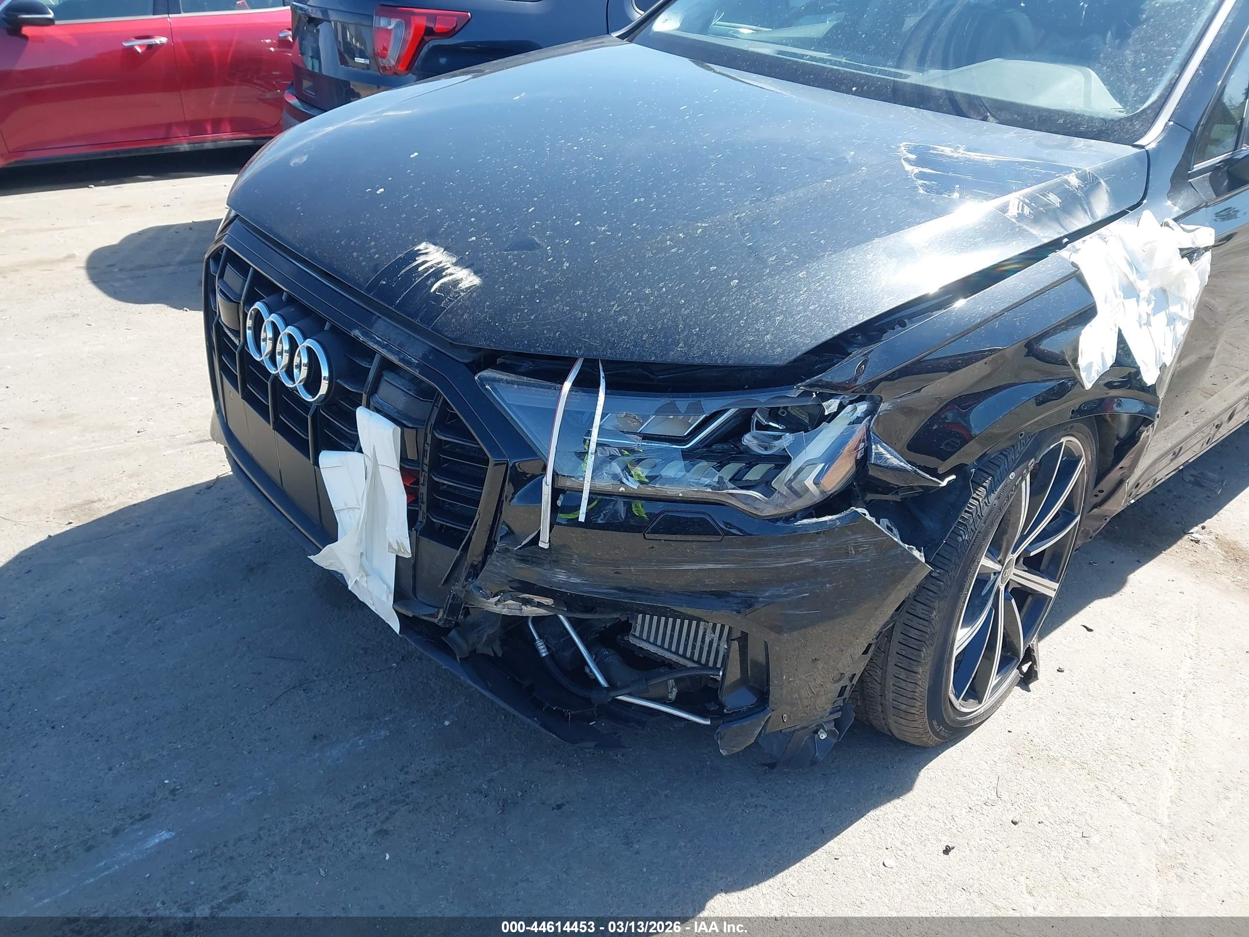 AUDI Q7 image 6