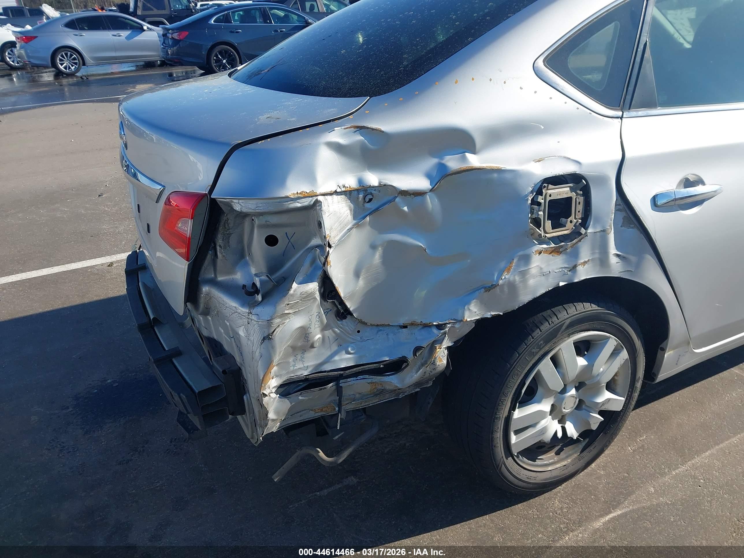 NISSAN SENTRA image 6