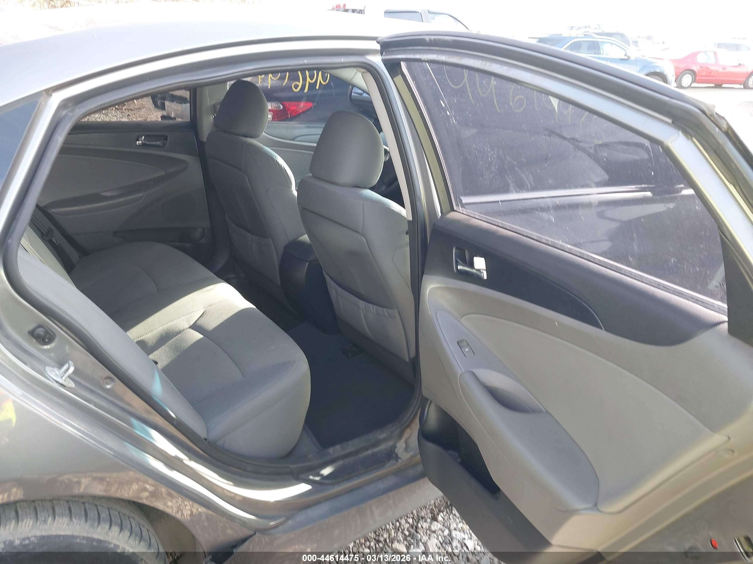 HYUNDAI SONATA image 8