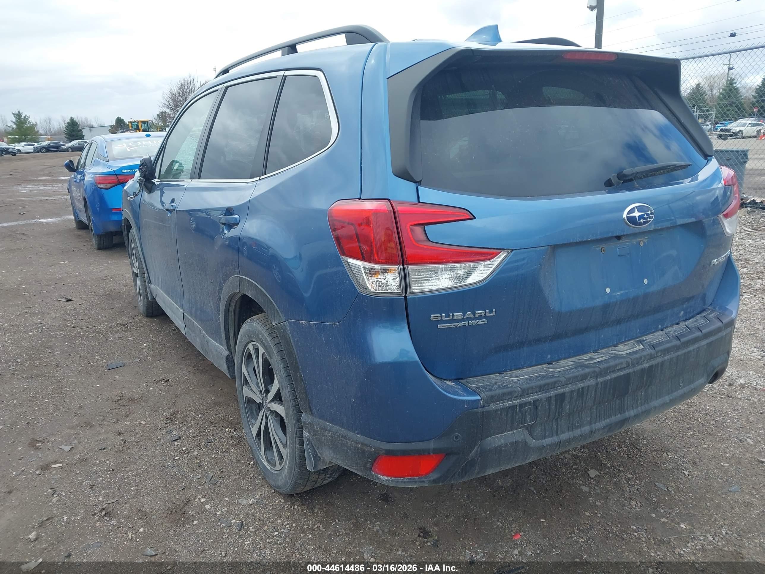 SUBARU FORESTER image 3