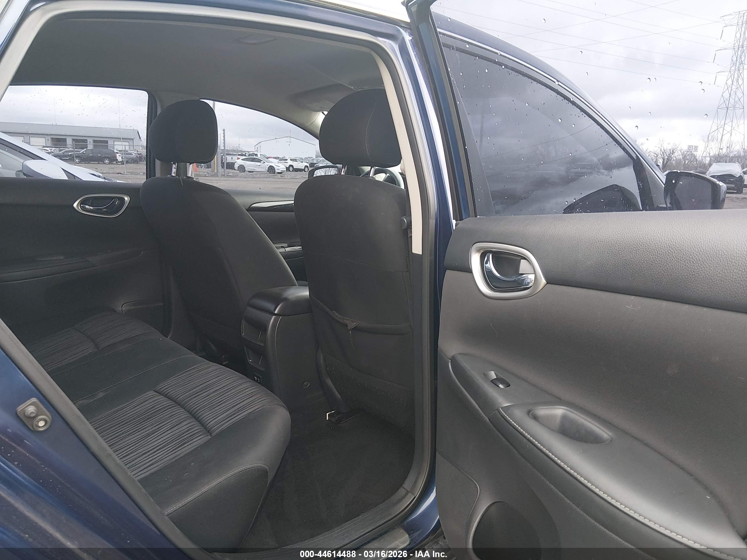 NISSAN SENTRA image 8