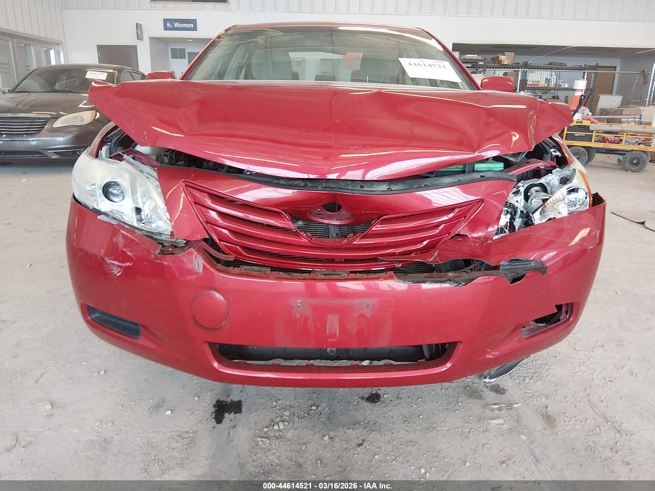 TOYOTA CAMRY image 6